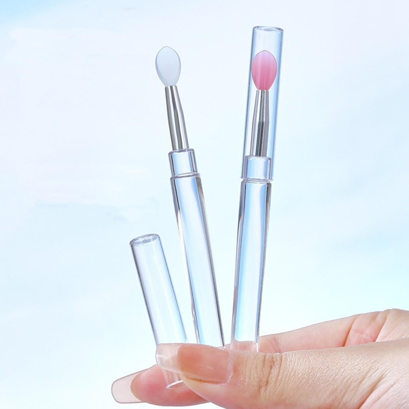 1pc silicone lip brush lipstick brush, dust-proof multi-function brush with cover, sequin eye shadow makeup brush, portable lip halo dye brush, lip mask lipstick brush, Eyeshadow Brush