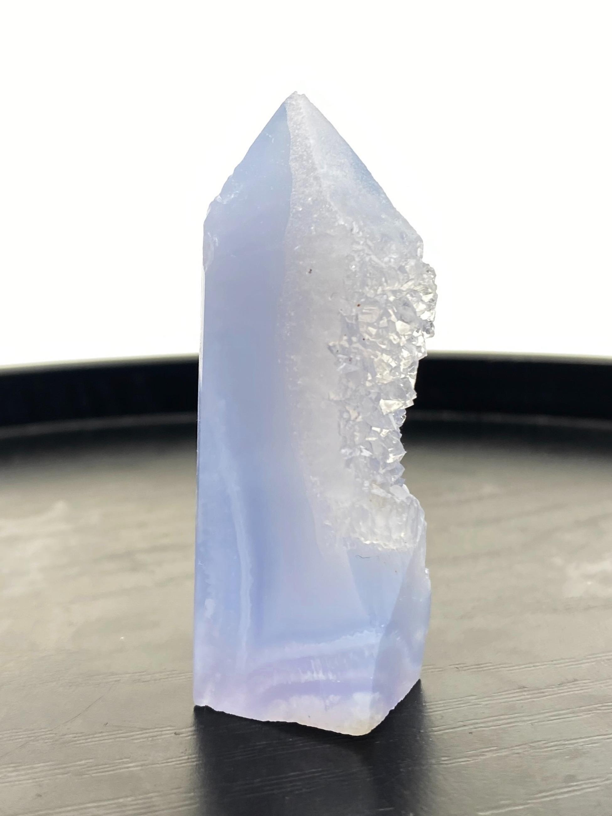 1PC exquisite blue agate point carving, suitable for holiday gifts for girls and female friends, Mother's Day gifts, the best choice for crystal collectors.