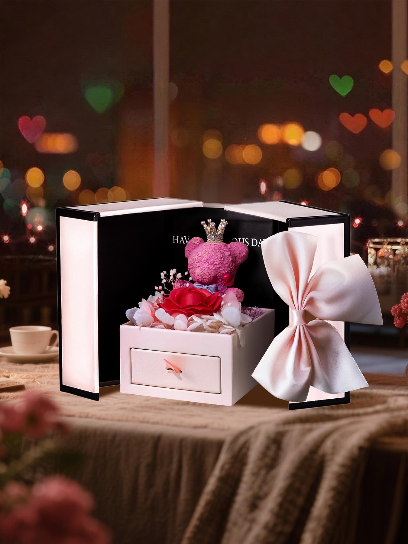 The gift from the husband to his wife, a gift for a new mother, the love projection necklace and the rose bear gift box, a Mother's Day gift, the best gift for her, suitable for wearing in various occasions