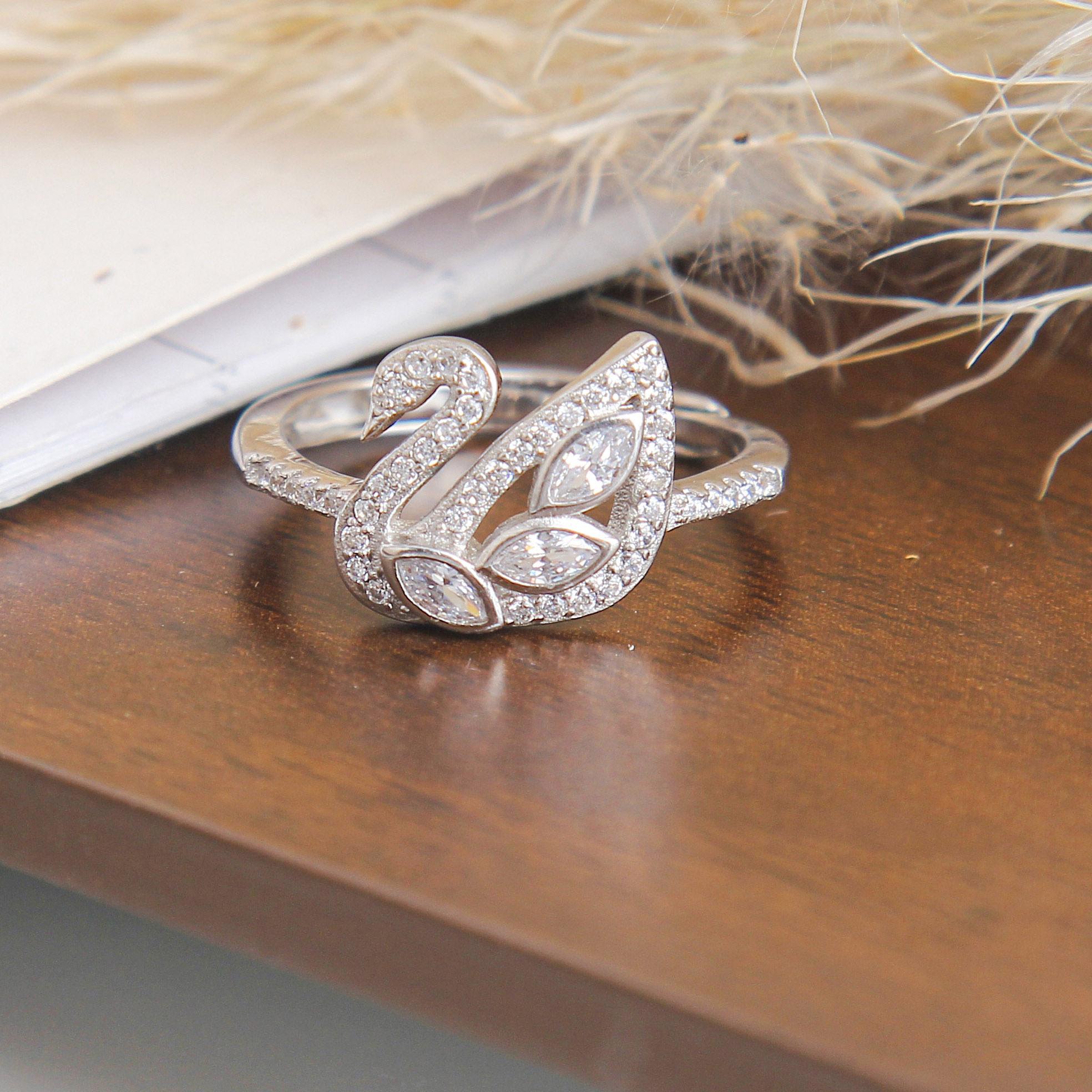 S925 Sterling Silver Swan Charm Ring - Hollow Design with Pavé-Set Sparkling Zirconia, Elegant and Dazzling Statement Ring for Women