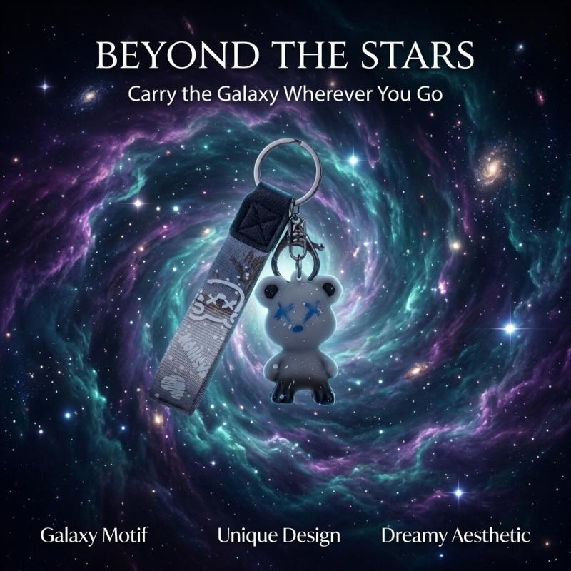 Internet celebrity starry sky bear keychain - a gift keychain for couples, suitable for both men and women. It's a high-quality accessory with creative design, perfect for hanging on bags or keys. It's a small but thoughtful gift.