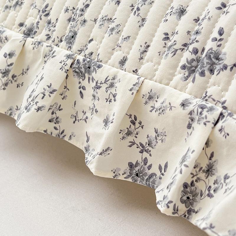 1pc Floral Pillowcase, Quilted Edge Design, Thickened Comfort, Breathable, Suitable for All Seasons, Bedding Accessory