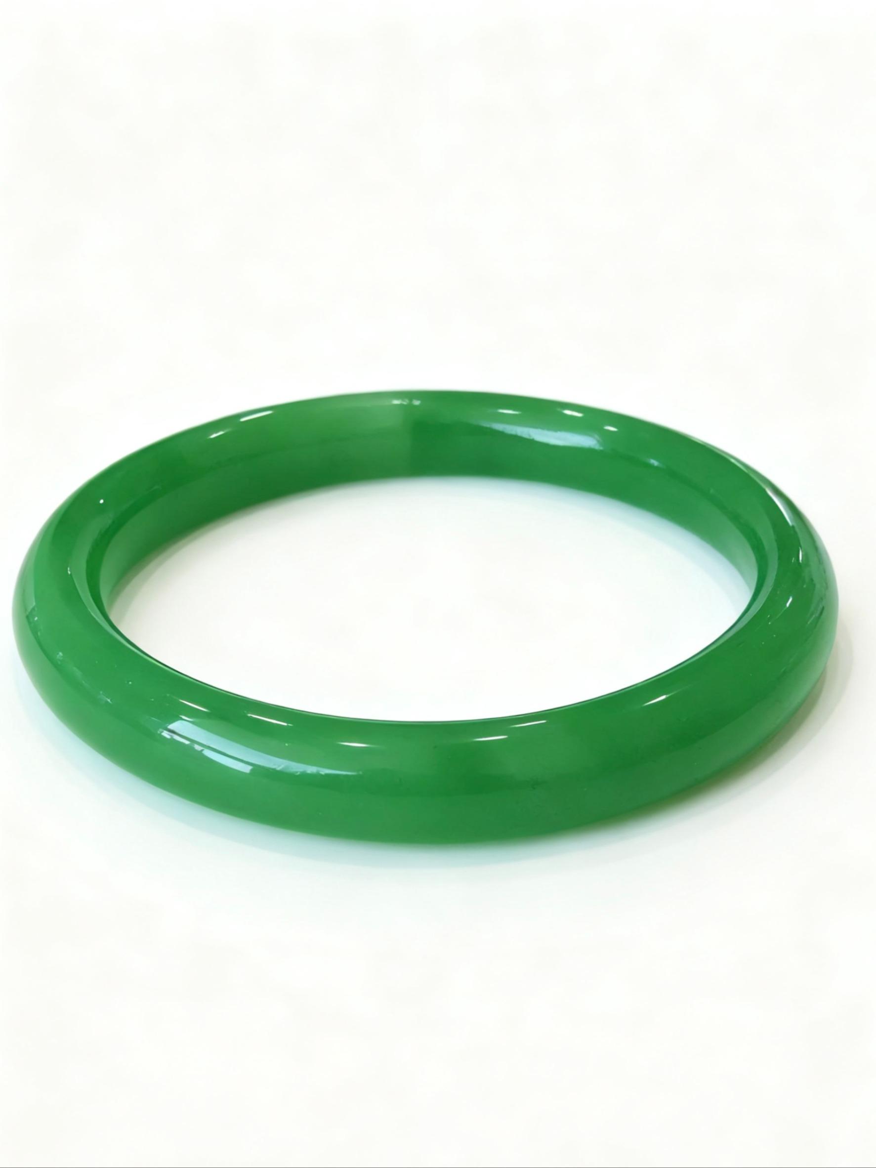 2026 Elegant Oriental Style Jade Bracelet with Gift Box, Perfect Gift Choice, Traditional Chinese Jewelry, High-Quality Craftsmanship