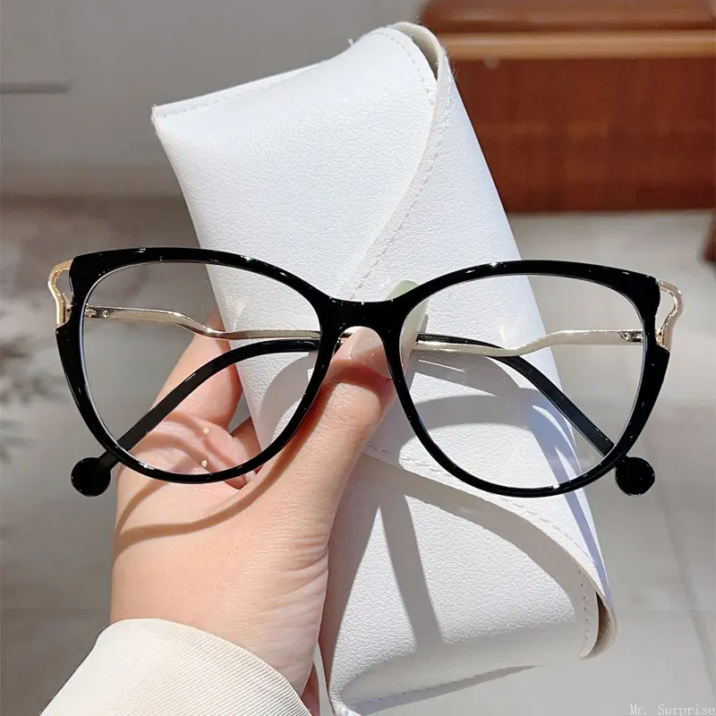 Women's European-Style Cat Eye Eyeglass Frames - Blue Light Filter, Non-Prescription, Compatible with Custom Lens Installation, Daily Wear