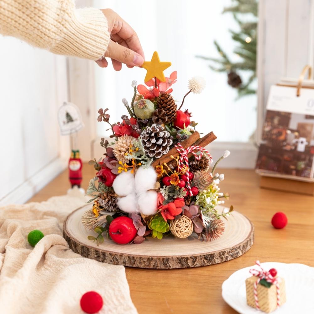 Fall Vintage Artificial Christmas Tree Ornament, Artificial Flowers with Wooden Base, Christmas Decor, Fake Plants, Home Room Office Decor, for Holiday Autumn Thanksgiving Christmas Party Decor, Coffee Shop Atmosphere Decor, Does not include light strings