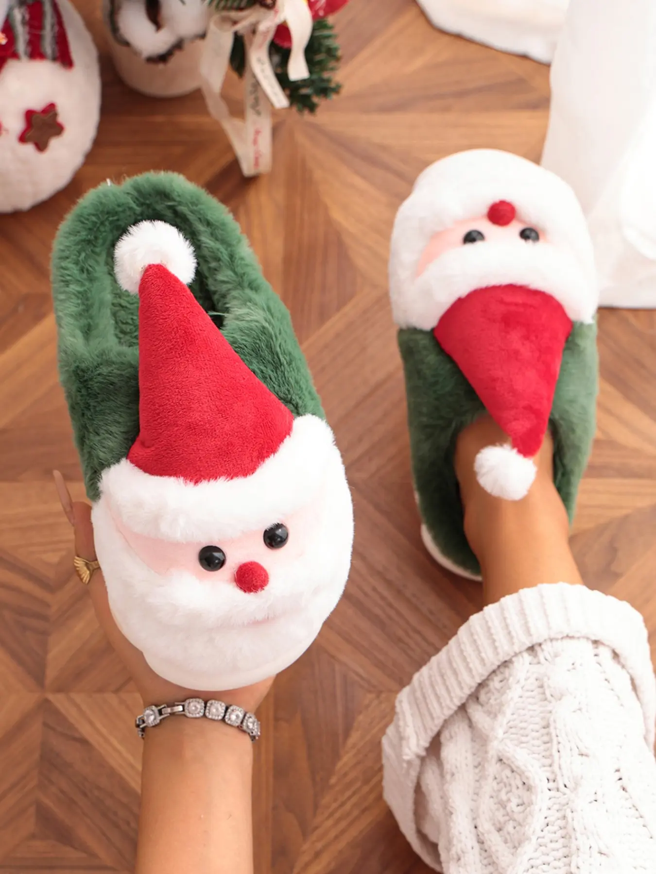 Cute Santa Claus Plush Cotton Slippers, Thick Sole Home Slipper, Christmas Gift, Warm Anti-Slip Indoor Shoes, Fall & Winter Fashion