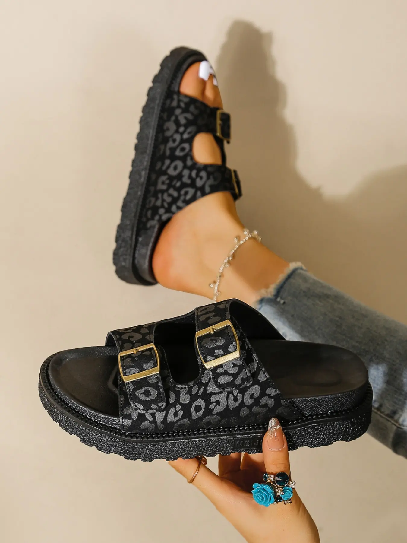 Large Size Leopard Print Slippers, Adjustable Metal Buckle, Non-Slip Rubber Sole, Comfortable Casual Sandals for Home & Outdoors