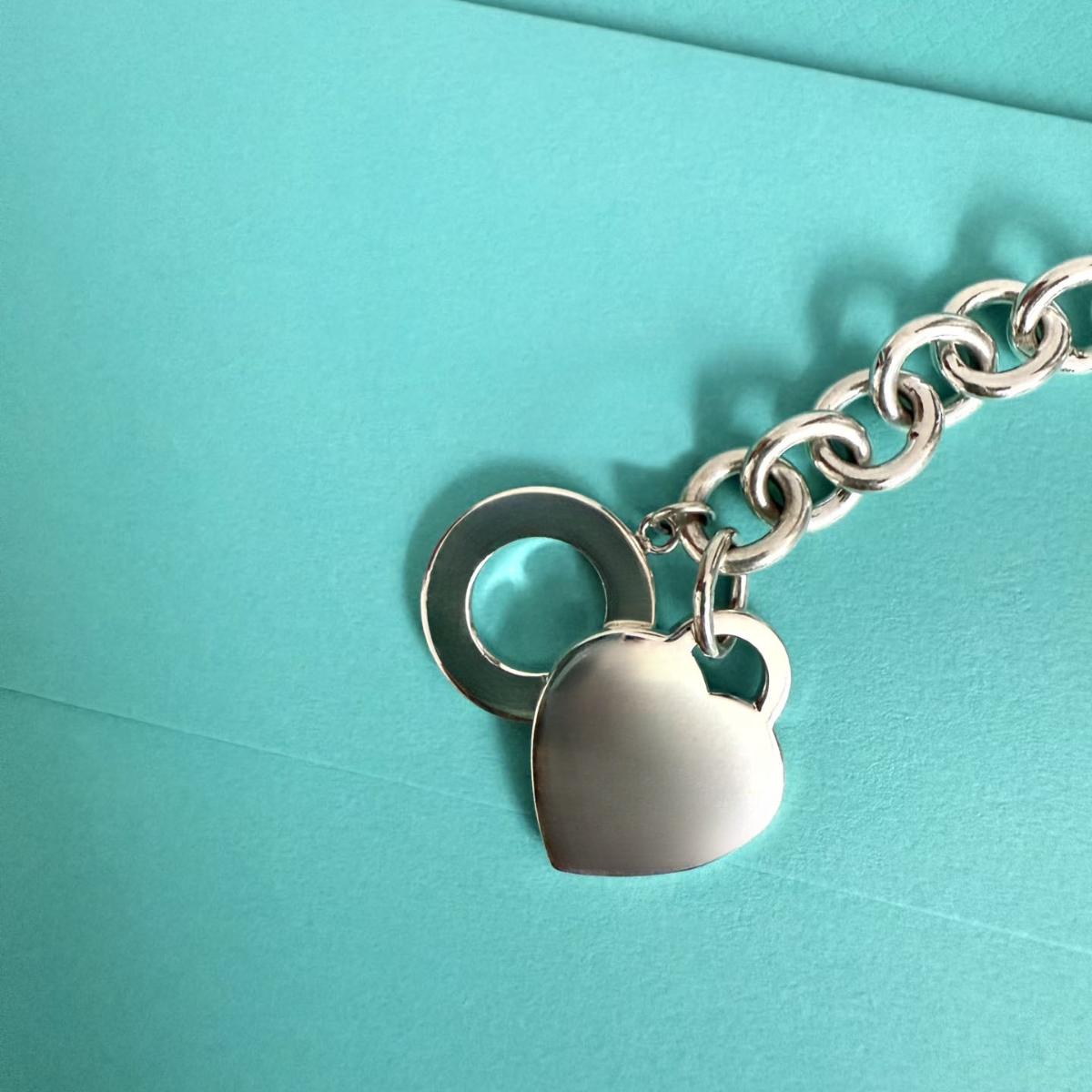 Vintage Timeless Heart Necklace Bracelet Set For Women Men Viral Classic Minimalist Chunky Chain Jewelry Kit Daily Stackable Accessory Y2K Dark Academia Neutral Aesthetic Unisex Matching Gift Set For Girlfriend Friend Office Outfit Layering