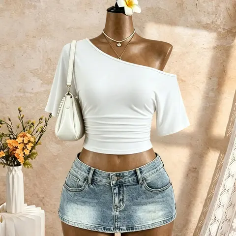 Women's Basic Casual Off-Shoulder Short Sleeve Top, Slim-Fit Polka Dot T-Shirt, Streetwear Style, Plain Surface, Unlined Design