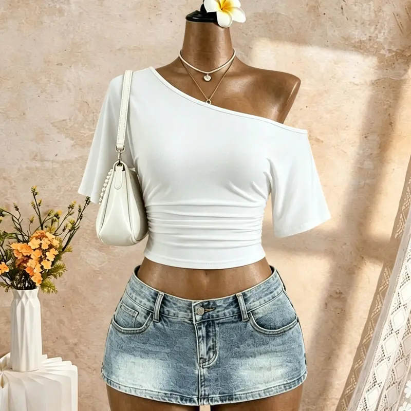 Women's Basic Casual Off-Shoulder Short Sleeve Top, Slim-Fit Polka Dot T-Shirt, Streetwear Style, Plain Surface, Unlined Design