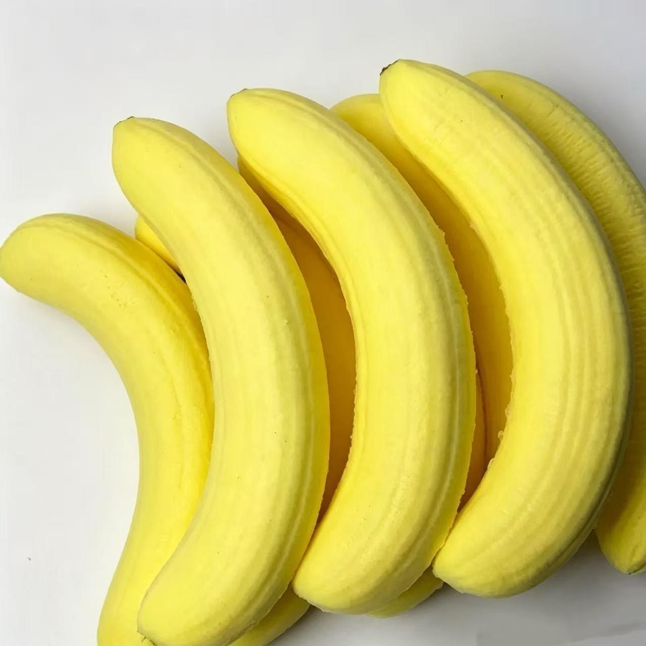 4 Realistic Soft Bananas, Non-Toxic Safe, Party Prank Items, Banana Decorations, Restaurant Kitchen Fruit Props