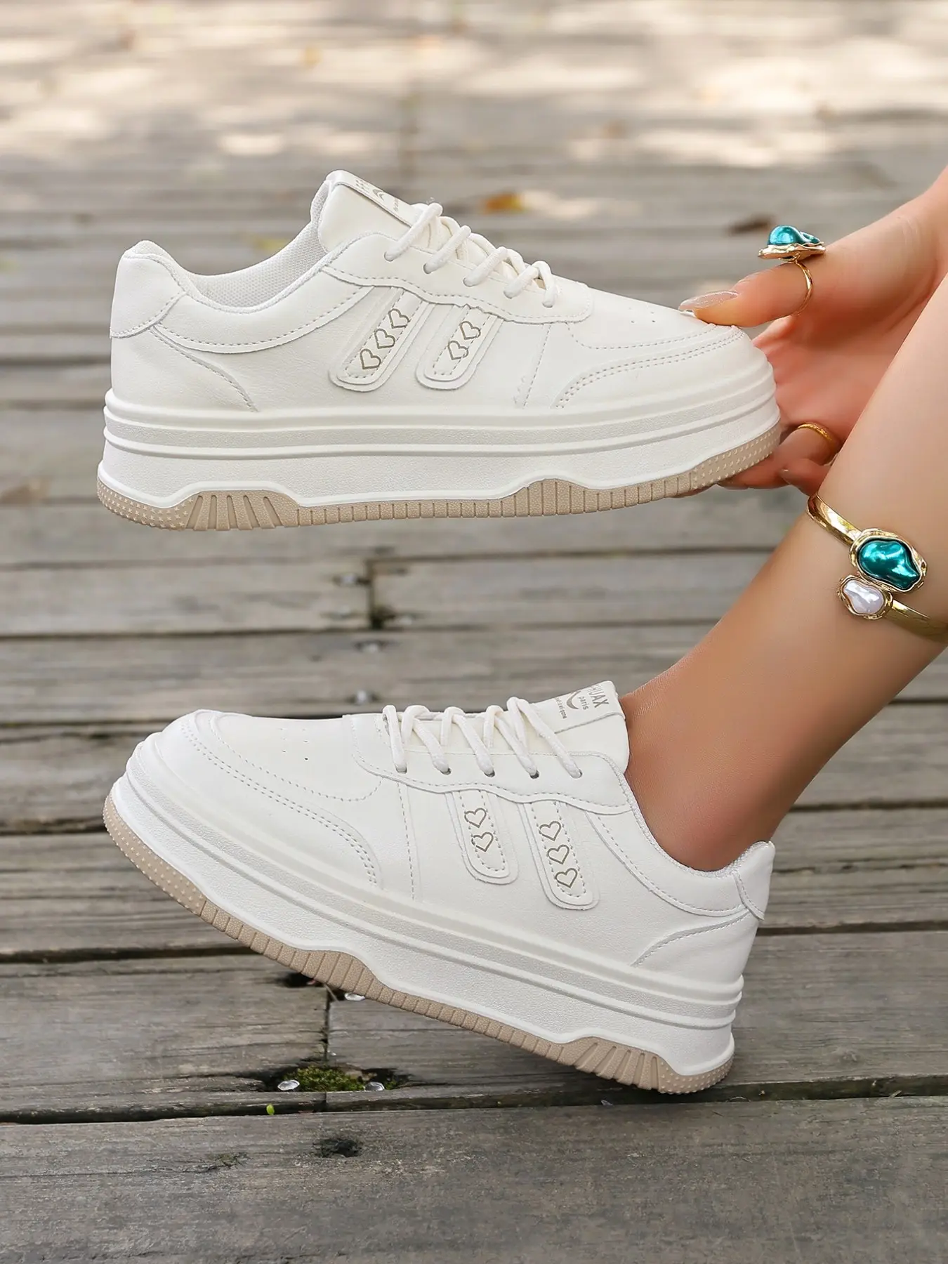 Women's new casual lace-up sneakers, Fashion Sneakers, Sports shoes, autumn and winter outdoor walking shoes, thick-soled height-increasing comfortable casual shoes, suitable for daily leisure and commuting outfits, Sneakers Fashion Footwear