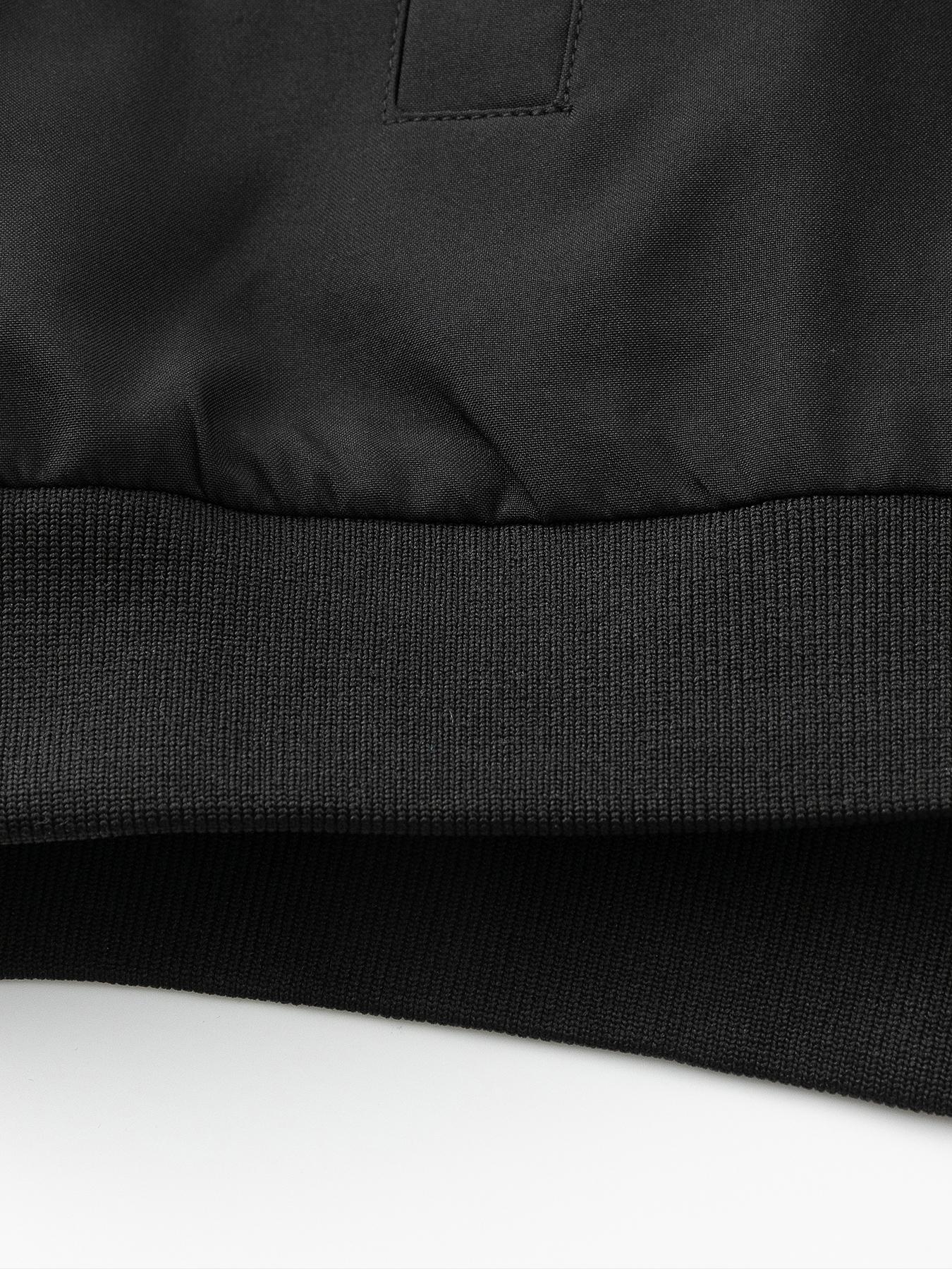 Men's lightweight casual jacket, Casual wear coat, zipper closure, lapel design, simple solid color business jacket, 100% polyester fiber, machine washable, easy to maintain fabric, suitable for work, travel and formal wear, spring and autumn seasons