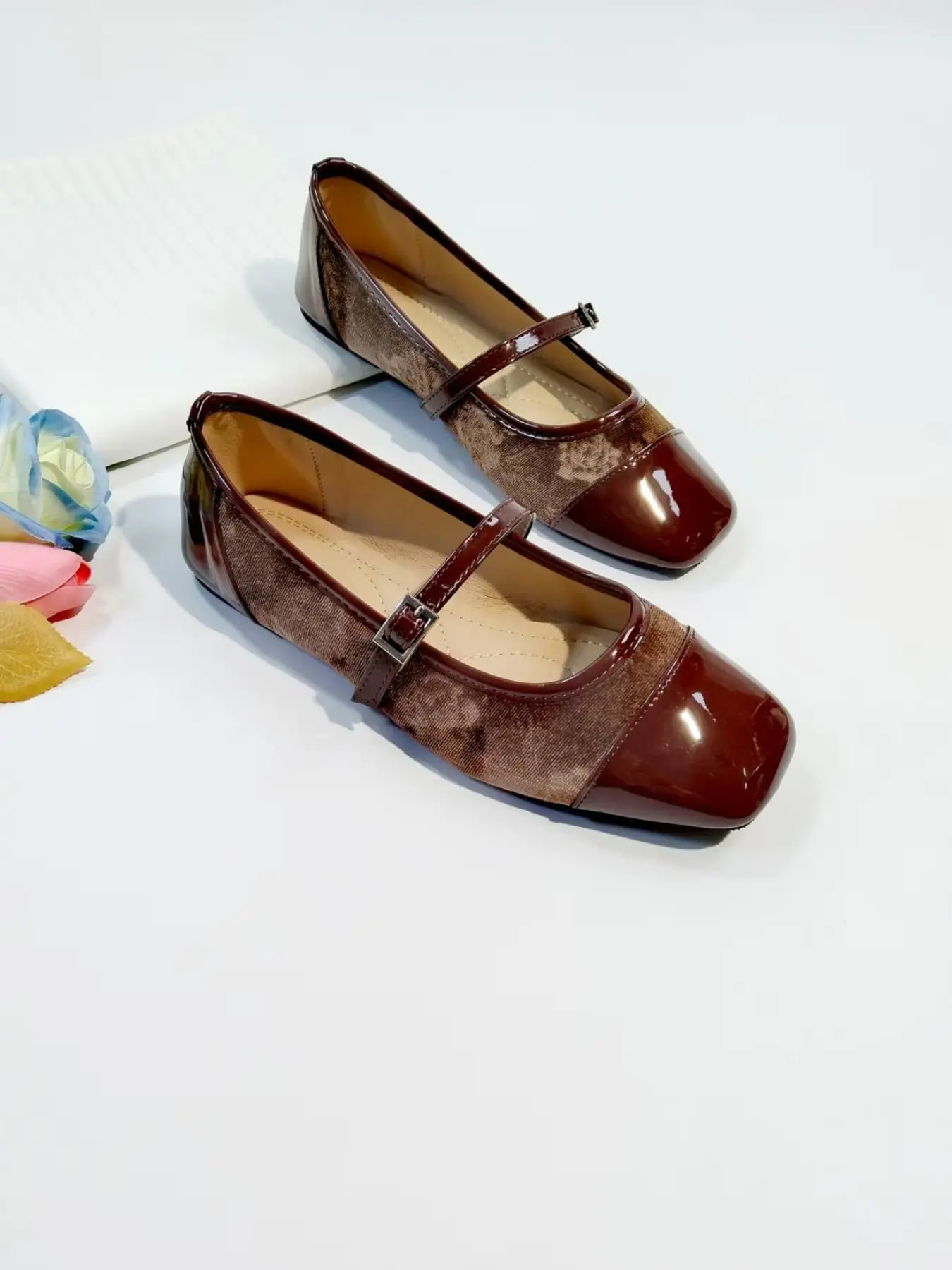 Women's 2026 New Vintage Mary Jane Flat Shoes, Square Toe Glossy Patchwork Mary Jane Style Casual Flats, Perfect for Daily Wear and Parties, Summer Flats, Leather Mary Janes, Mary Jane Footwear, Classic Mary Janes