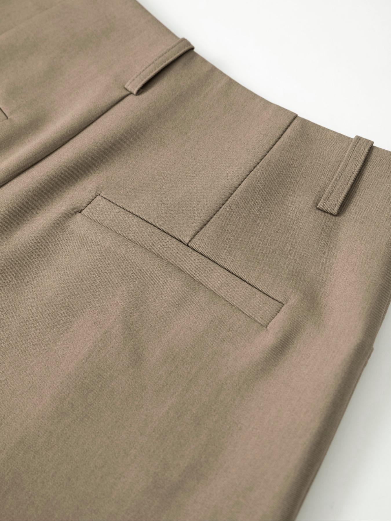 Women's Solid Color Casual High Waist Straight Leg Shorts, Front Button Side Pockets, Fitted Short Pants, Plain Style, Basic