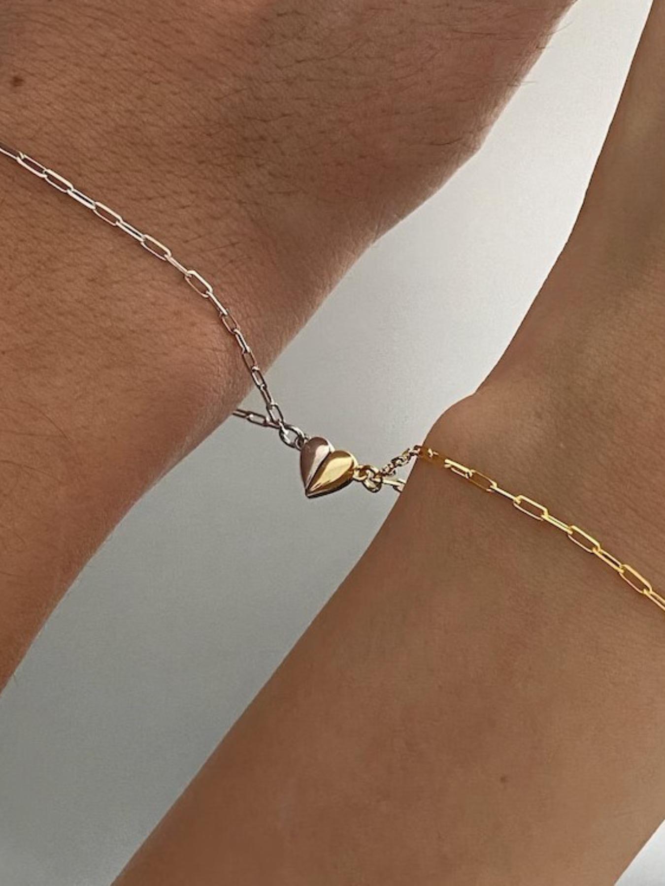 Magnetic Heart Couple Bracelets Set, Matching Split Heart Link Chain Bracelets For Lovers, Dainty Attractable Heart Wrist Jewelry, Minimalist Matching Bracelet Gift For Couples, Long Distance Relationship, Anniversary, Valentine's Day Present