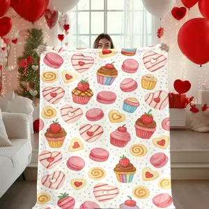 1Pc Valentine'S Day, A Cozy Blanket Featuring Cupcakes And Hearts On A Light Backdrop, Perfect For Snuggling, Valentine'S Gifts For Classmates, Friends, Family, And Partners For Napping, Camping, Traveling, Or Decorating Your Car And Office