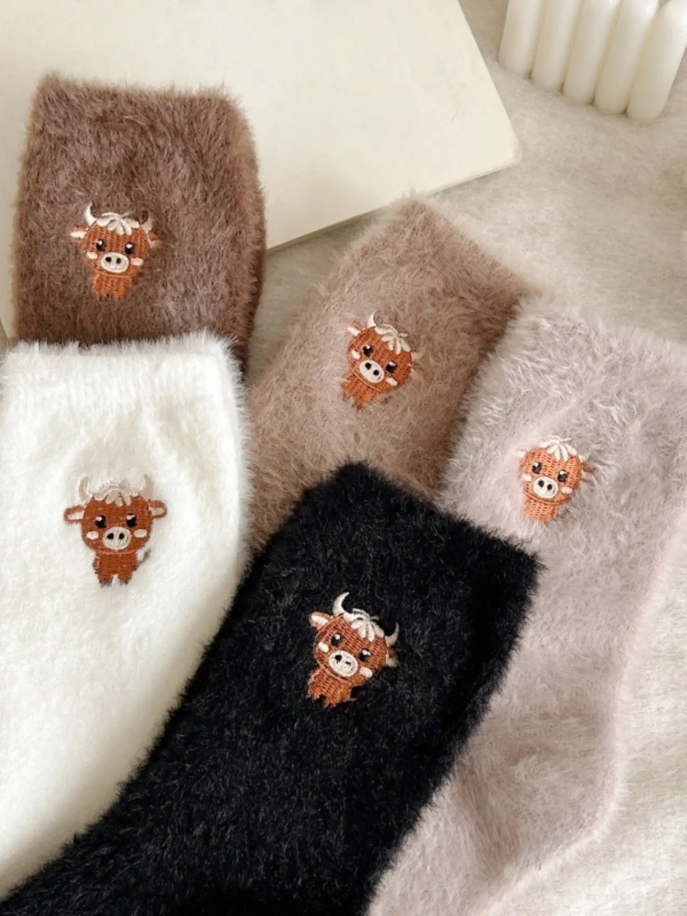 5 Pairs High-Quality Fleece Lined Thick Warm Mid-Calf Socks, Autumn Winter Plush Cute Cartoon Cow Sports Anti-Slip Floor Sleep Socks