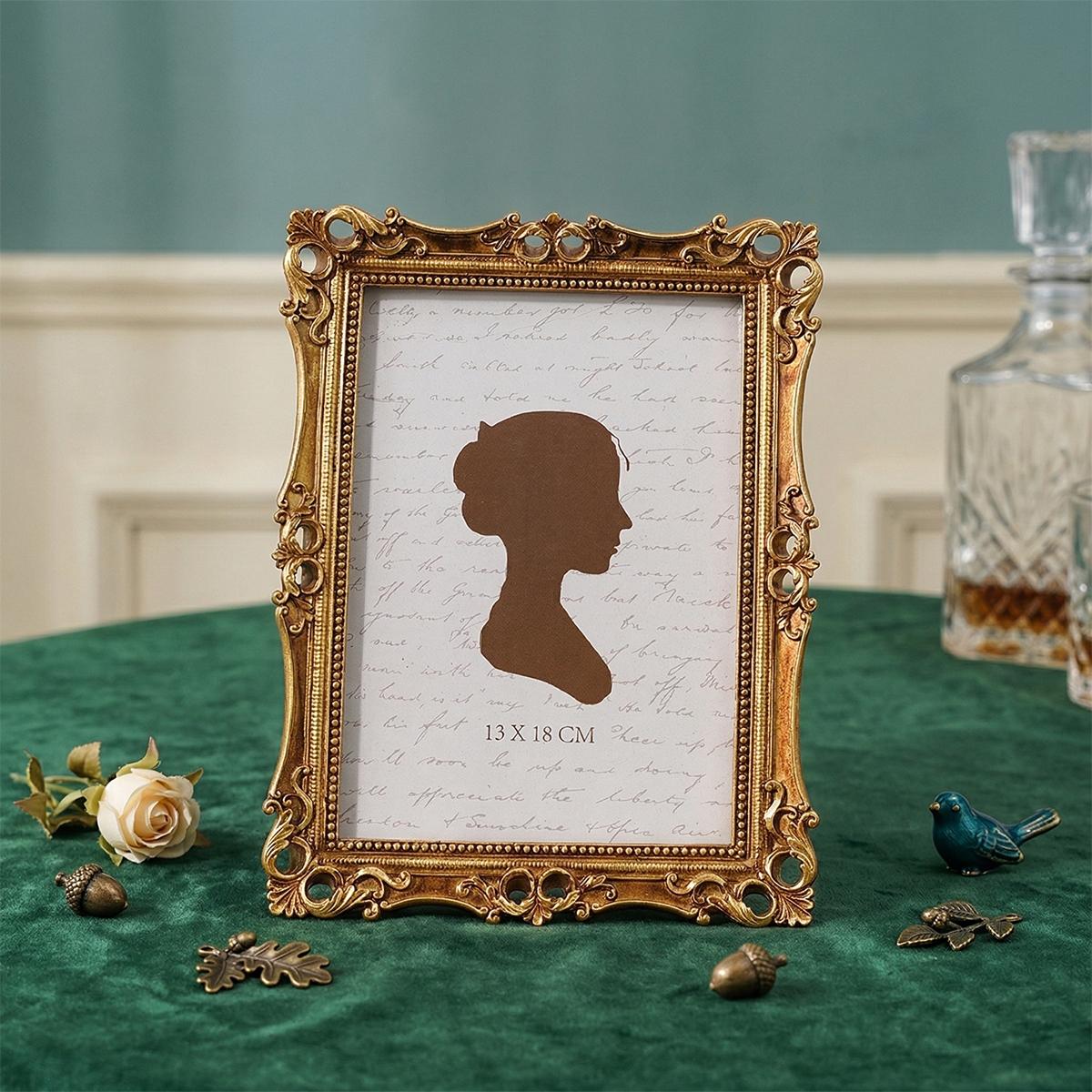 Vintage Resin Photo Frame, European Elegant Floral Design, Hand-Painted Home Decor, Ideal for Photo Display and Photography Props