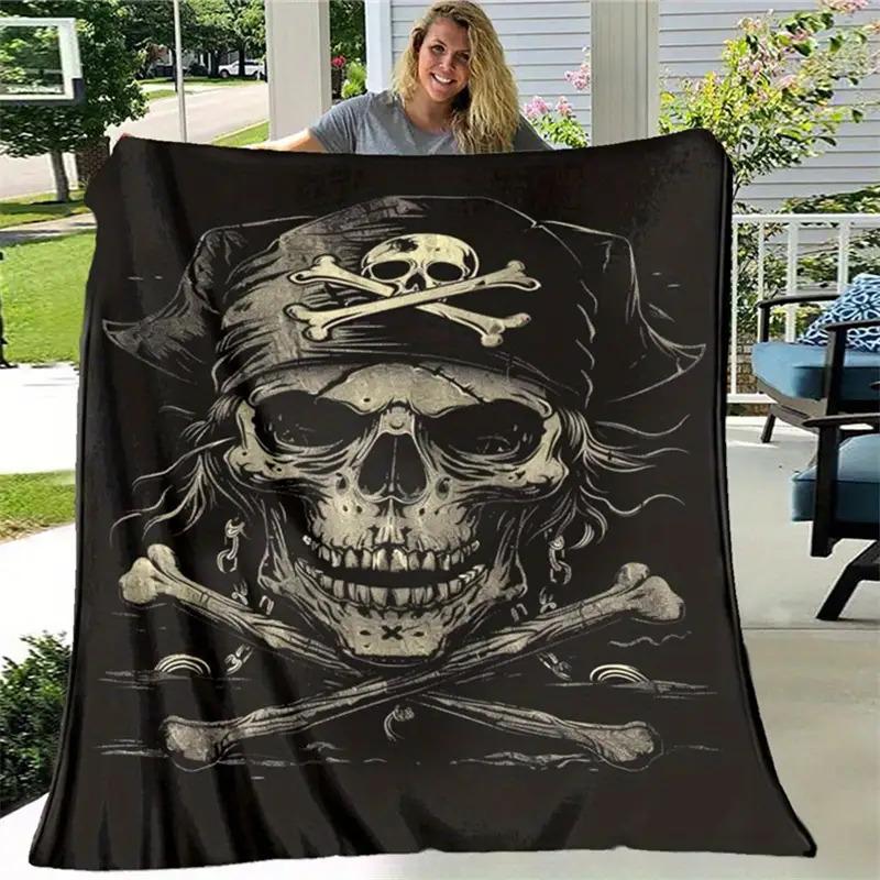 Pirate skull pattern soft polyester blanket - comfortable, warm, machine washable sofa, bed, picnic, travel blanket - rectangular, perfect for pets and holiday gifts