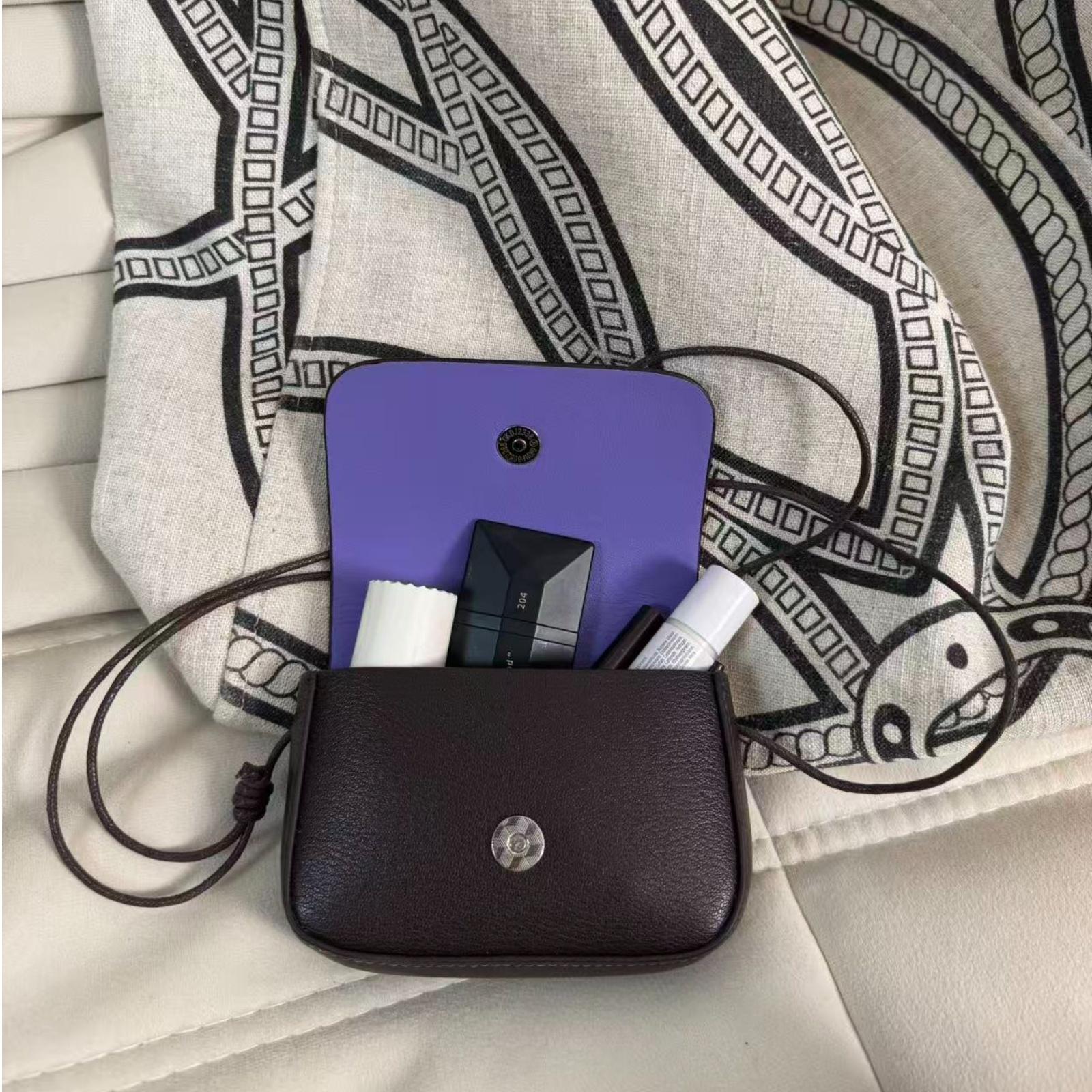 Mini Crossbody Bag, Solid Color Simple Small bag, Fashionable Handbag Accessory, Perfect for Daily Use, Stylish and Practical Design