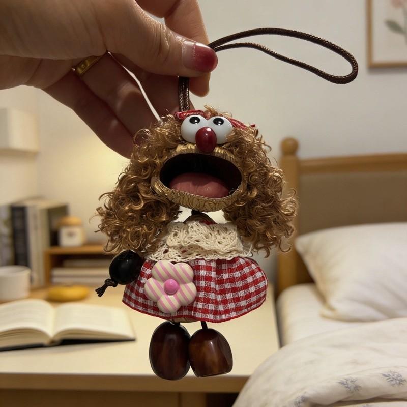 New Indonesian Fruit Shell Healing Wind Chime Pendant, Stress Relief Keychain, Wholesale Fruit Shell Rattle, Decorative Hanging Ornament