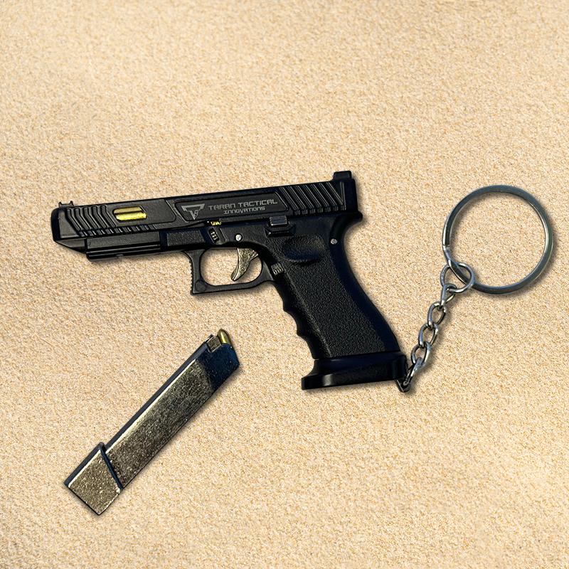 G17TTI Miniature Model Pendant Hand Puppet, Detachable, 1:1 Replica, Key Chain Bag Accessory. Suitable as a gift, with good collectible value.