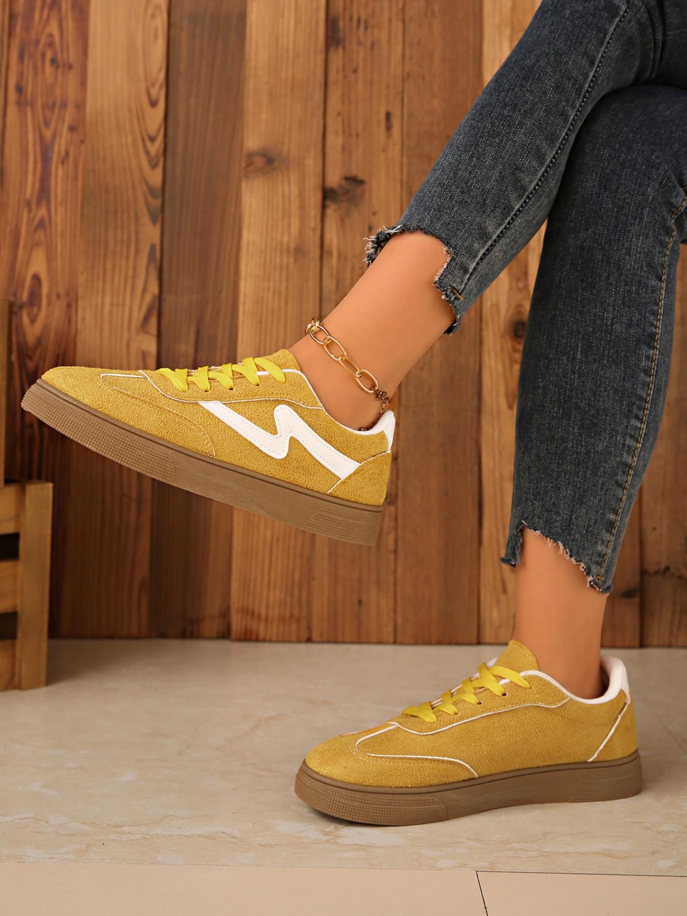 Women's 90s Style Low Top Casual Sneakers, Student Soft Sole Comfortable Flat Walking Shoes, Trendy Retro Athletic Footwear