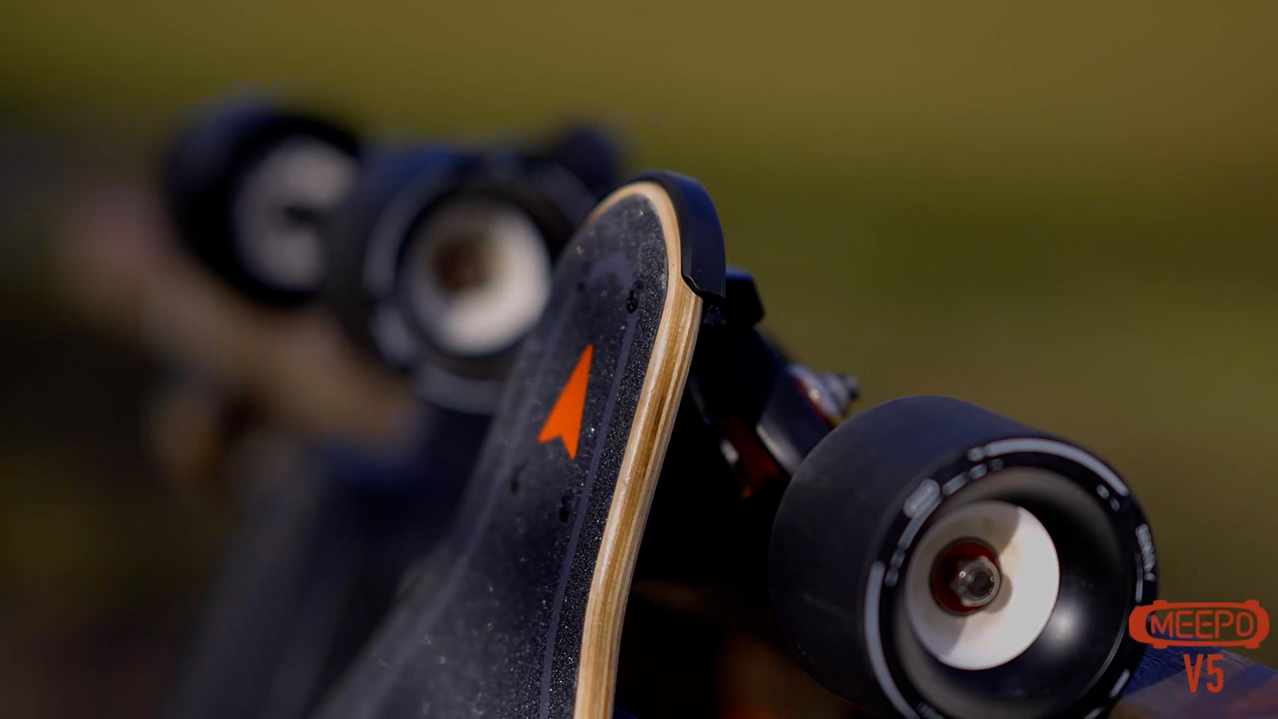 MEEPO V5 Electric Skateboard with Remote, Top Speed of 29 Mph, Smooth Braking, Easy Carry Handle Design, Suitable for Adults & Teens Beginners Mobgriptape Rubber Wheels skateboard skateboard skateboard