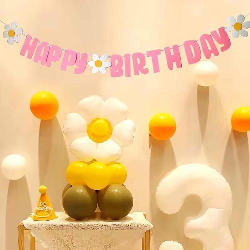 Birthday & Daisy-Themed Party Decor — Small Felt Flower Banner and Soft "First Birthday" Sign. A versatile design suitable for christenings, everyday decoration, and various party settings.