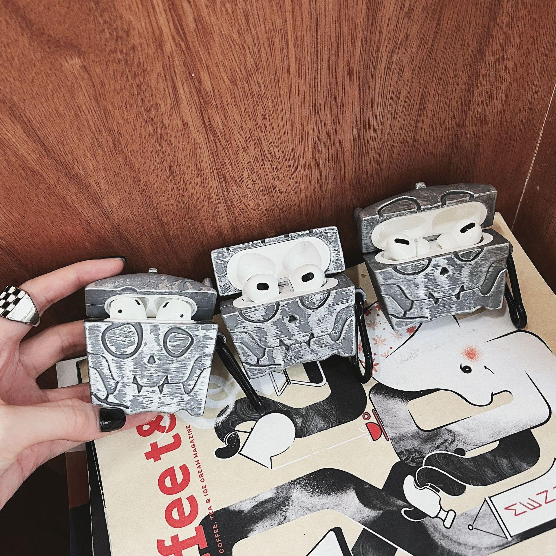 1 piece of "Legend of Zelda" treasure chest earphone case,Cute wireless Bluetooth earphone case, drop resistant, durable and stylish accessory, suitable for AirPods pro3/1/2/3/4/pro/pro2(Different models may have different shapes)