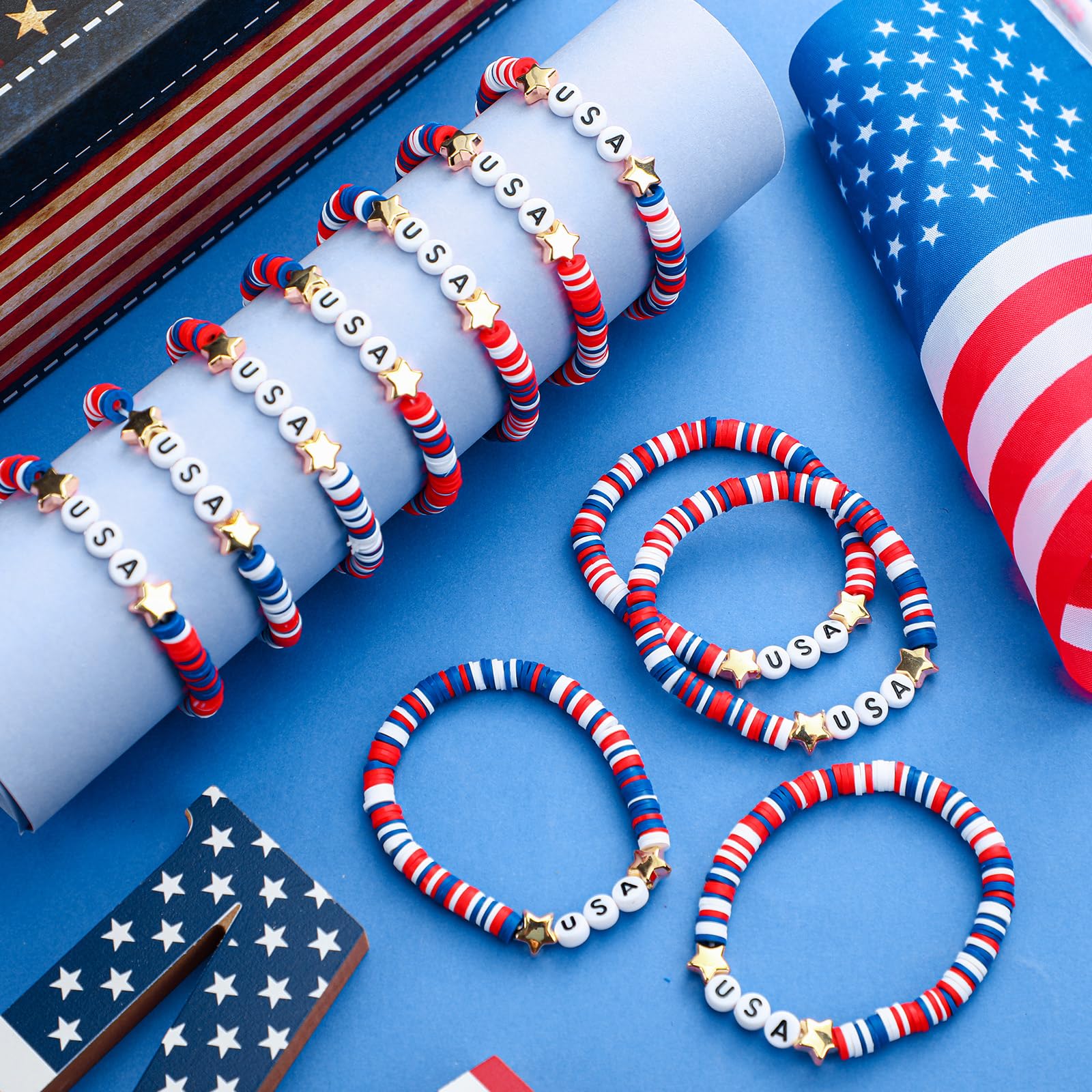 24/48 Pcs USA 250th Anniversary Flag Bracelet National Flag Independence Day Accessaries 4th of July Wristband for Women Men Teens Bulk Red White and Blue Patriotic Gifts for 4th of July American Summer Party Favors Event Parade Historical Celebration