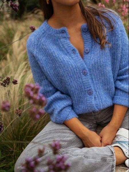 Women's V Neck Loose Knit Cardigan Sweater, Casual Fashion, Button Front, Fall & Winter Wear, Comfortable and Stylish, Knitwear