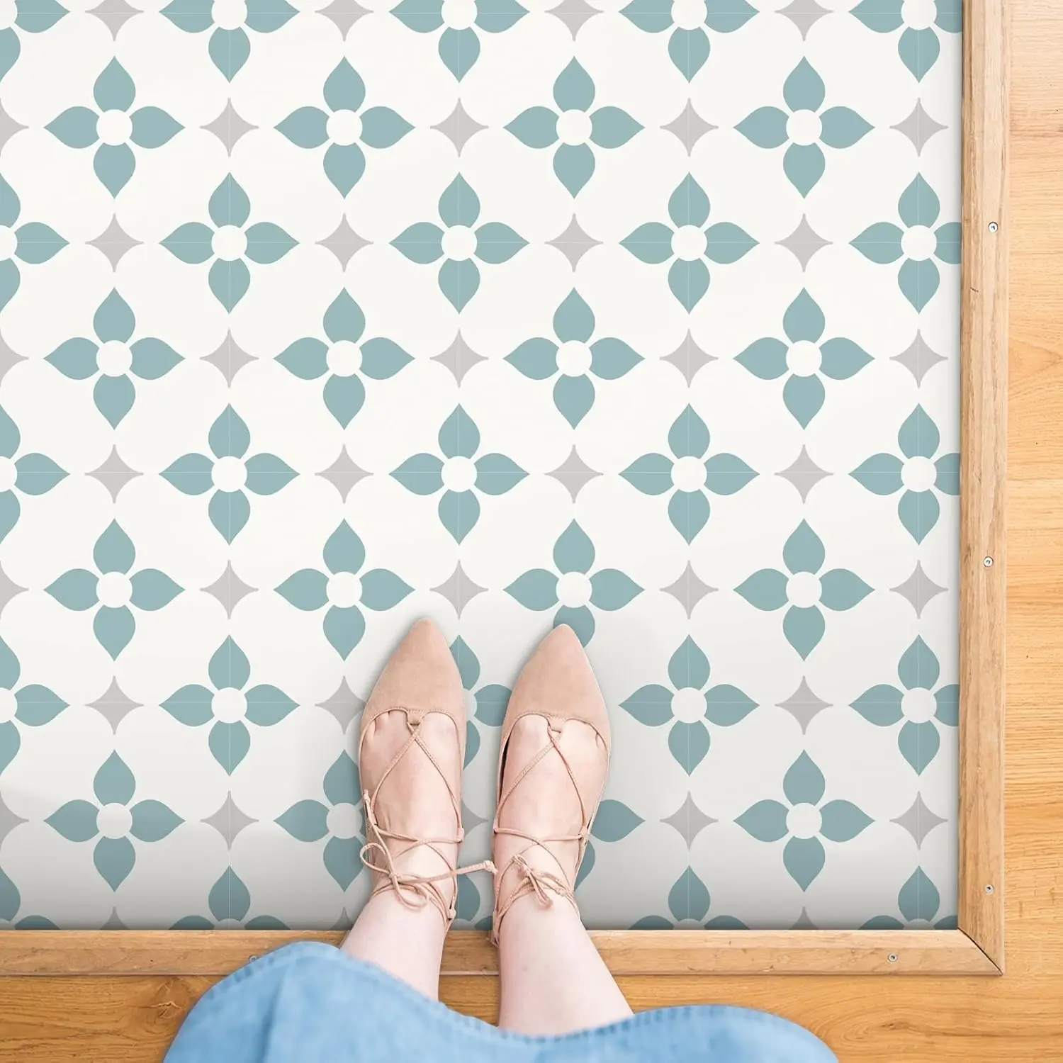 20pcs Peel-And-Stick Floor Tiles, Star Pattern, Waterproof, Light Blue &, Vinyl, DIY for Bathroom, Kitchen, Fireplace, Pet House, Stairs, Bedroom, Wall, Store