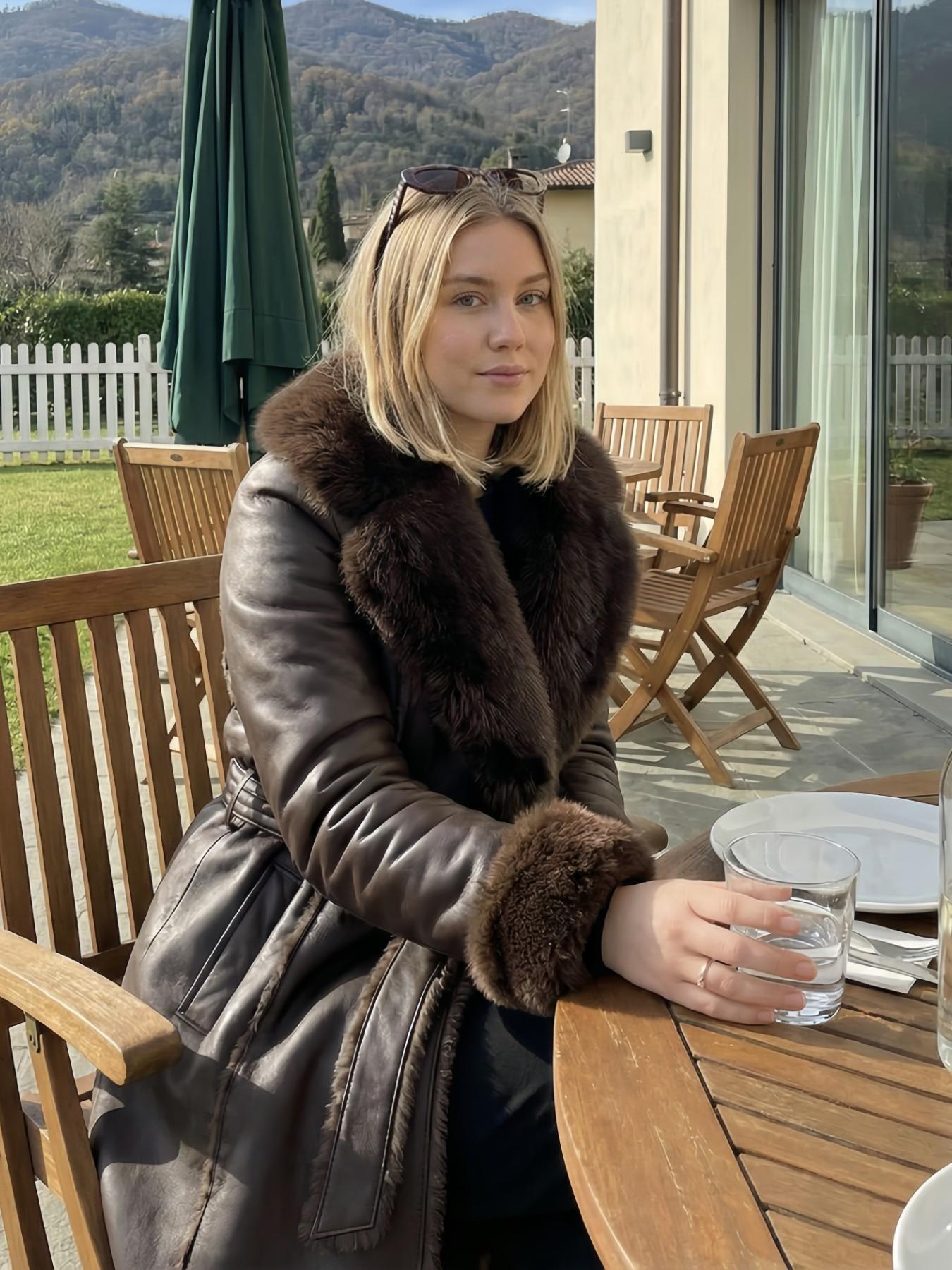 Women's Winter Fashion Fake Fur Coat, Long Sleeve Loose Fit Medium-Length Jacket, Vintage Style Artificial Leather Outerwear