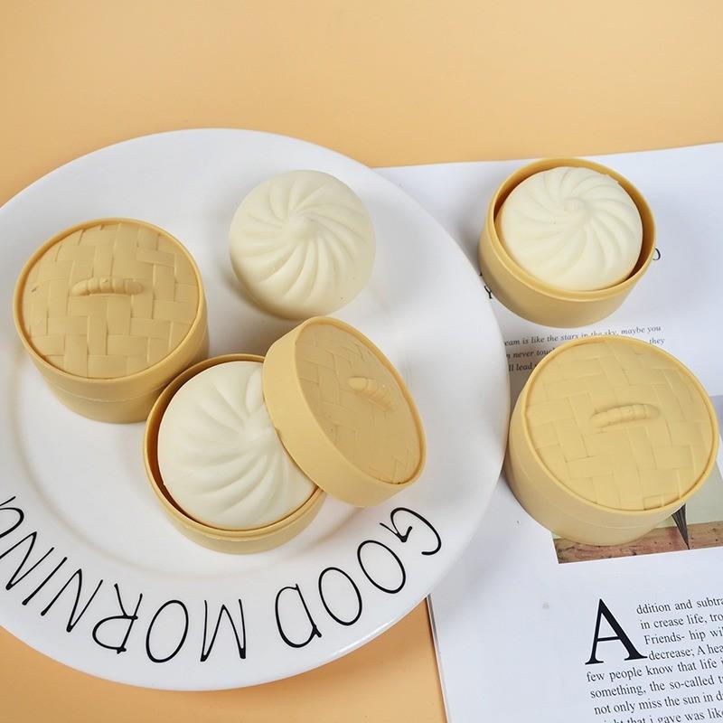 Realistic Stress Relief Steamed Bun Toy, Slow Bounce BBQ Pork Bun Prank Food, Fun Small Dumpling Gag Gift, Perfect for Relaxing