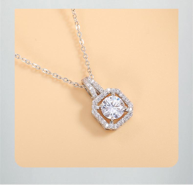 Cross-border live broadcast zircon summer high-end non-fading Chinese Valentine's Day gift square perfume bottle pendant necklace