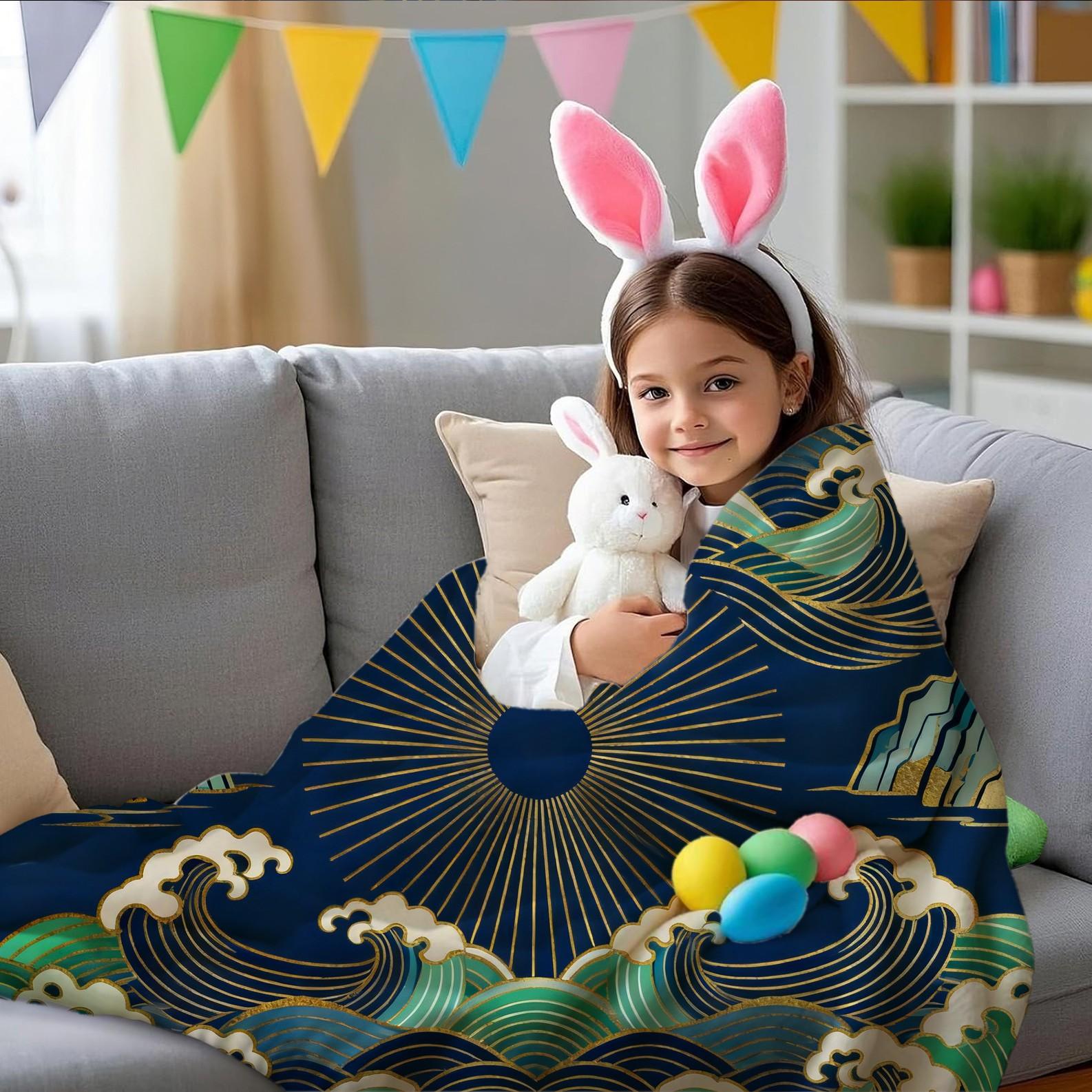 1 Piece Japanese Wave Sun Blanket, Navy Blue Gold Foil Great Wave HD Digital Single-Sided Print Flannel Throw Blanket, Super Soft Plush Warm Blanket for Couch Bed Travel, Multipurpose Cozy Gift Blanket