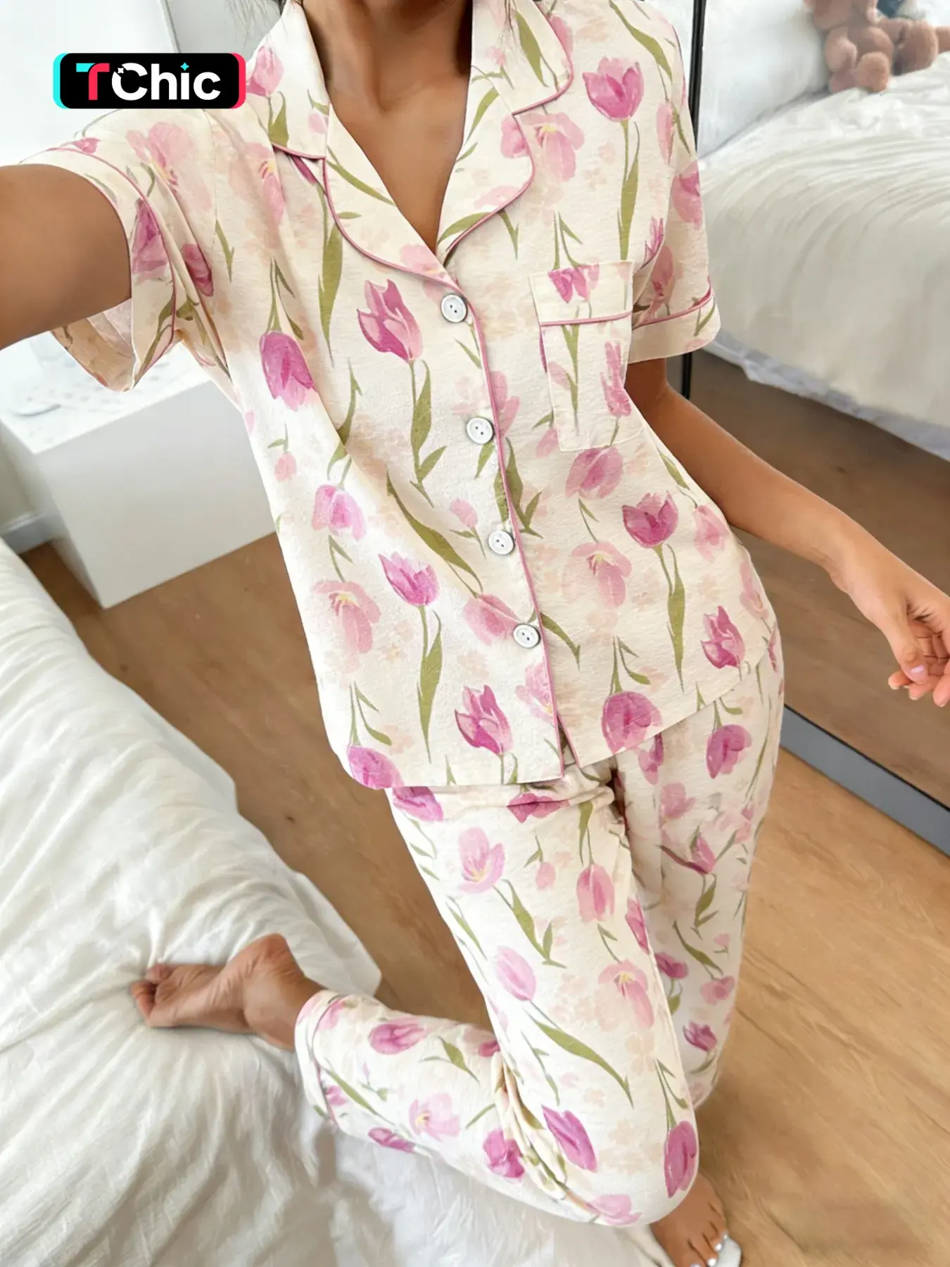 Women's Short Sleeve Long Pants Pajama Set, Watercolor Tulip Print, Soft Breathable Home Wear, Casual Loose Fit, All Seasons, Loungewear, Homewear, Nightwear, Womenswear