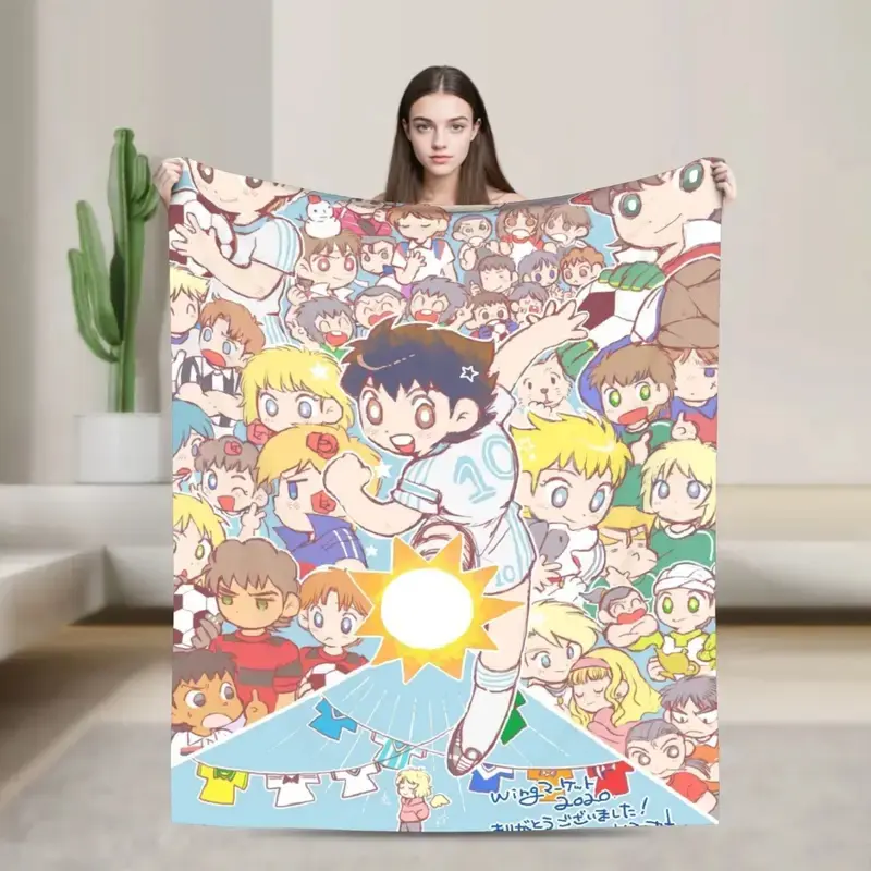 Captain Tsubasa flannel blanket, cartoon pattern, warm bedding, suitable for outdoor picnics, comfortable bedspreads, and sofa covers.