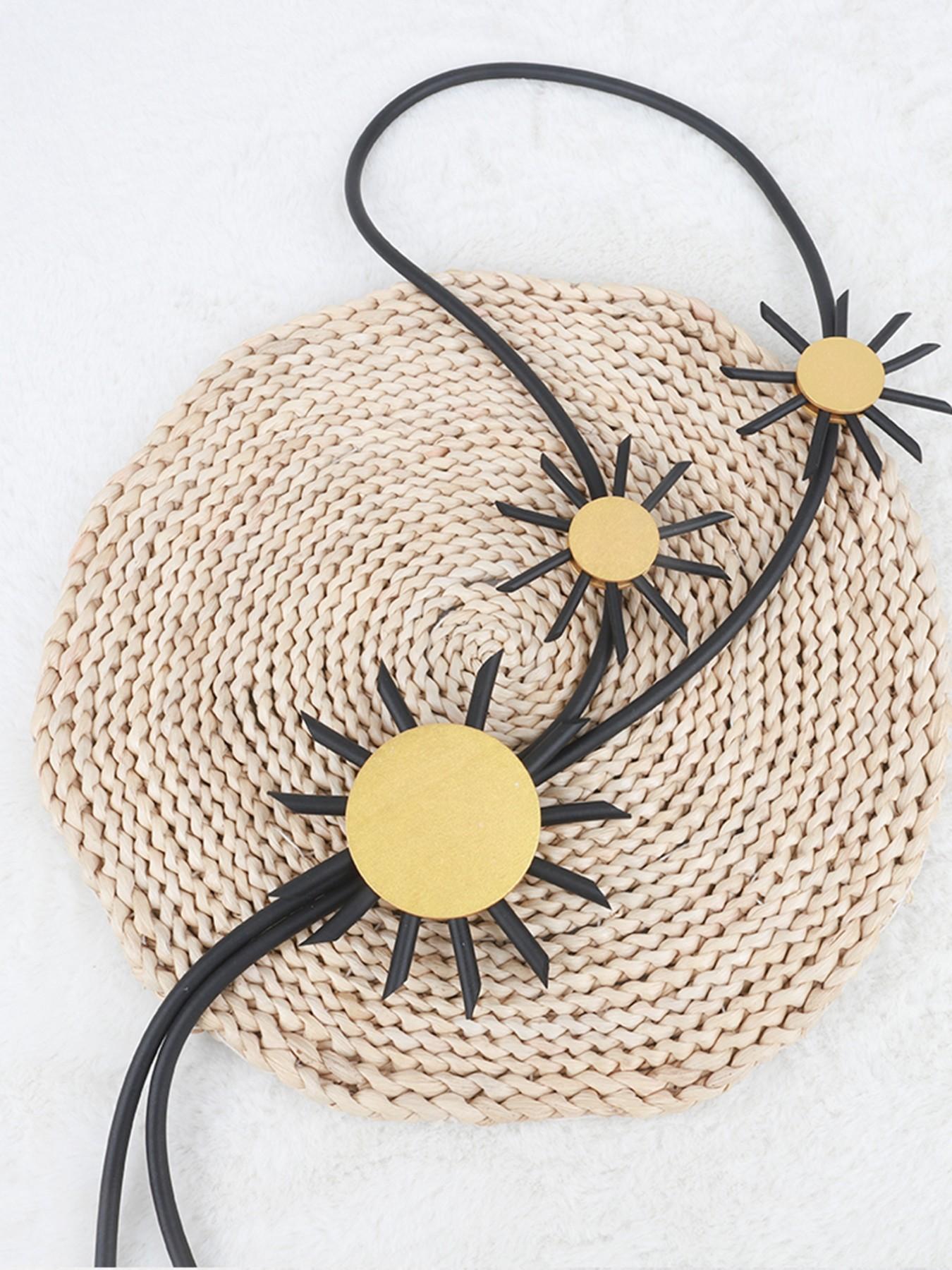 Simple Sunflower Shape Accessory, Minimalist Design, Three-Dimensional Sunflower Ornament, Elegant Decorative Piece, Perfect Gift Idea