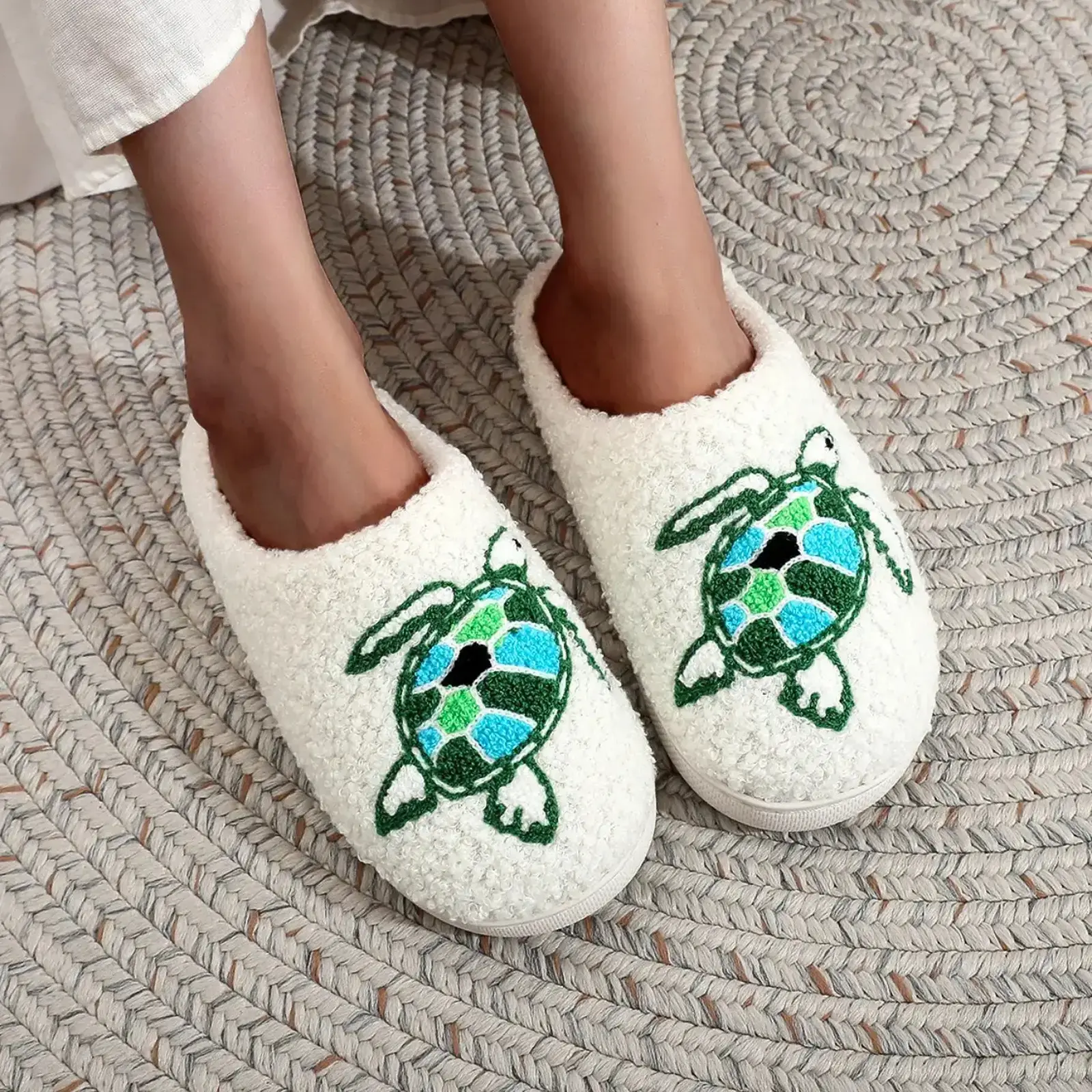 Soft Plush Turtle Thick Bottom Fuzzy Warm Slippers for Men & Women, Warm House Slippers, Cute Animal Embroidery Design, Indoor Home Outdoor Warm Non-Slip Shoes for Fall Winter Gifts, Footwear Holiday Decorations