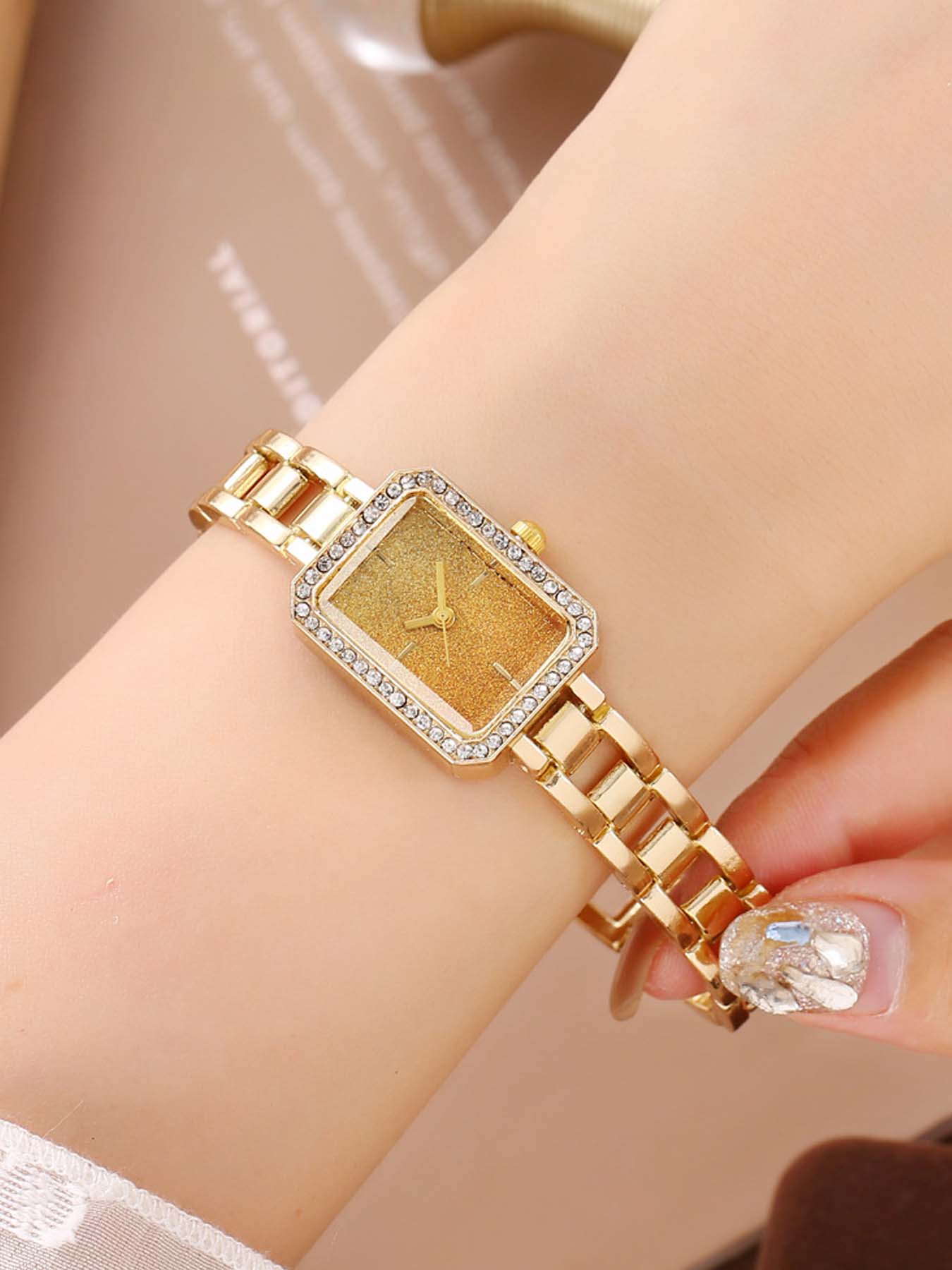 2-piece Women's Watch Set, Simple and Fashionable Full Sky Star Rhinestone Square Watch Set