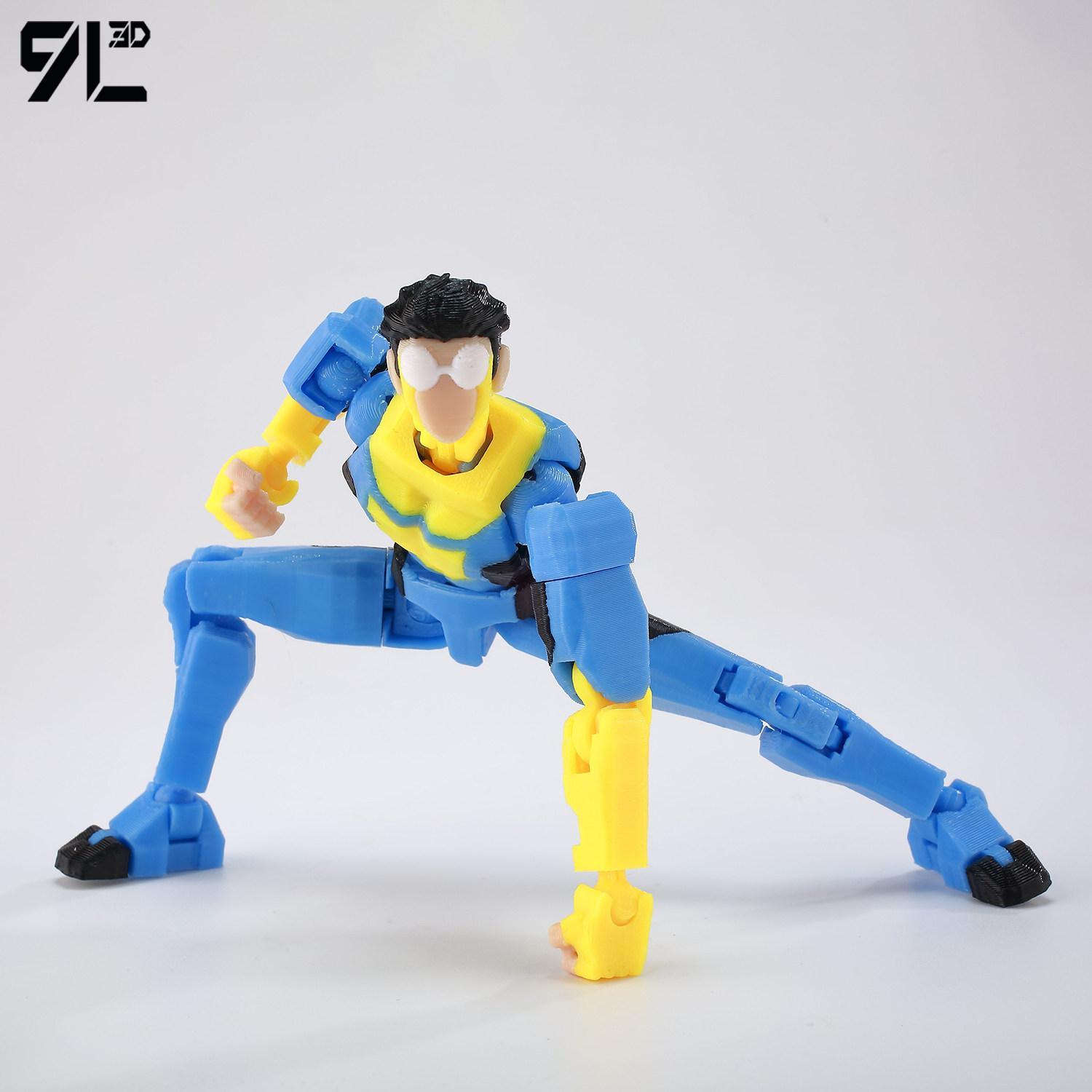 9L 3D 3D Printed Articulated Omni-Man Action Figure From Invincible Series With Interchangeable Hands Collectible Model