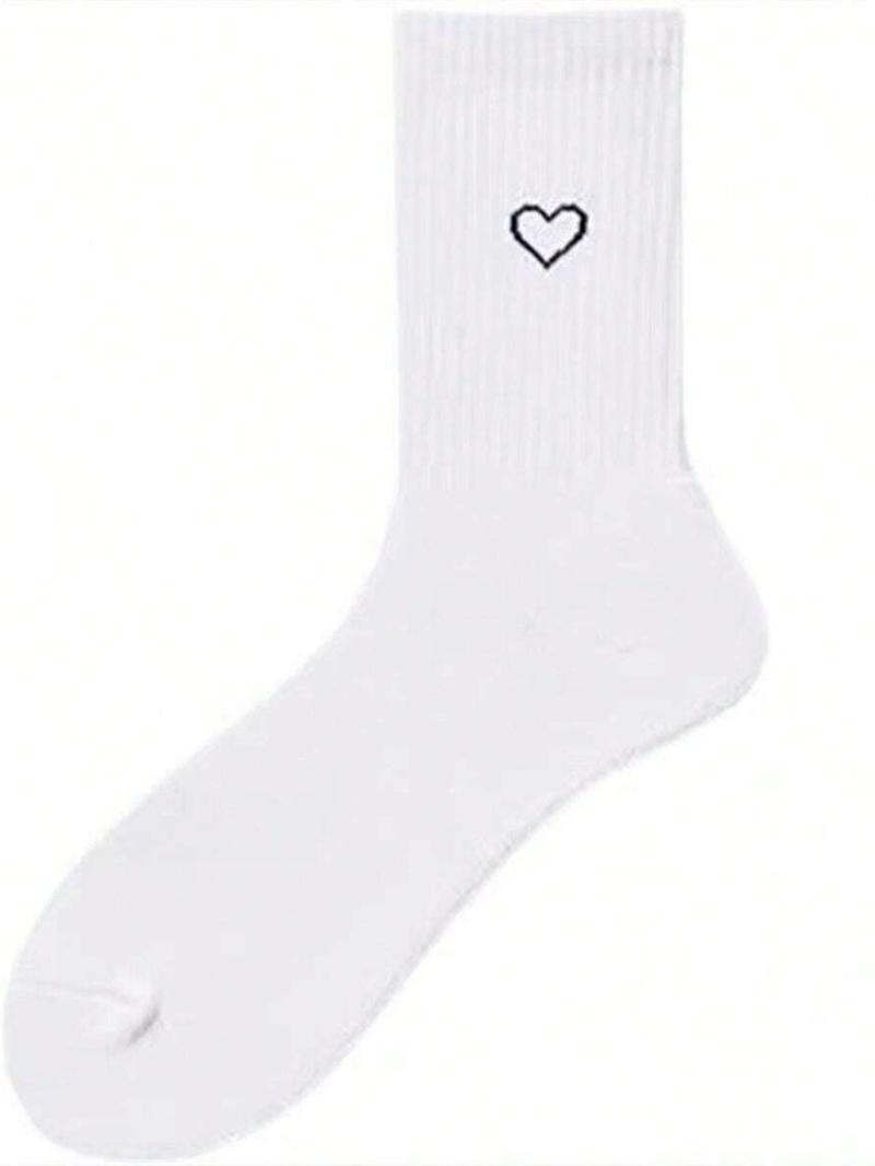 Women's Love Heart Print Crew Socks, Cute Casual Moisture Wicking Mid-Calf Socks, Soft Comfy Breathable Socks for All Seasons