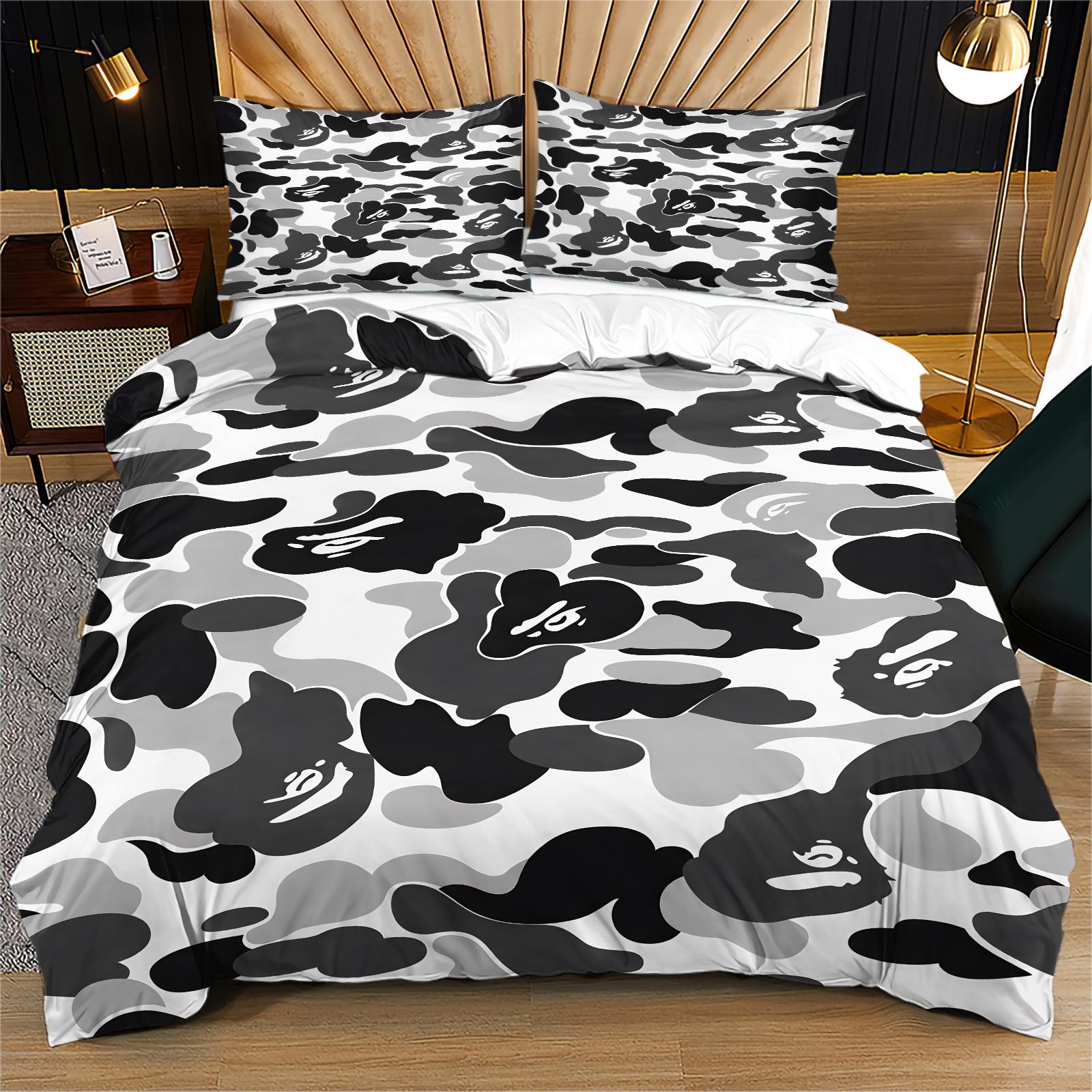 2/3 PCS Cartoon Camouflage Anime Style  Duvet Cover Set, Youthful Personalized Duvet Cover with Zipper, Easy to Remove, Trendy Decor for Bedroom, Housewarming Christmas Birthday Gift for Teens & Toy Collectors, No Filling