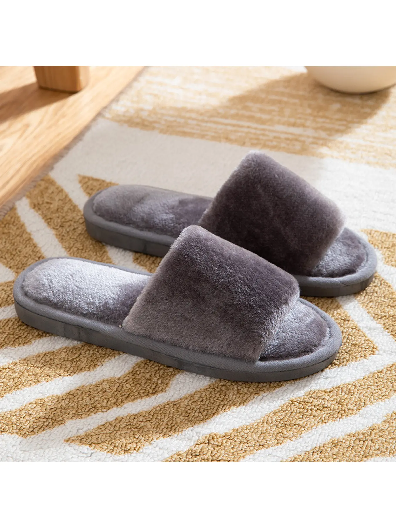 1 pair of autumn and winter home warm open-toe furry slippers, Korean style women's indoor home slippers