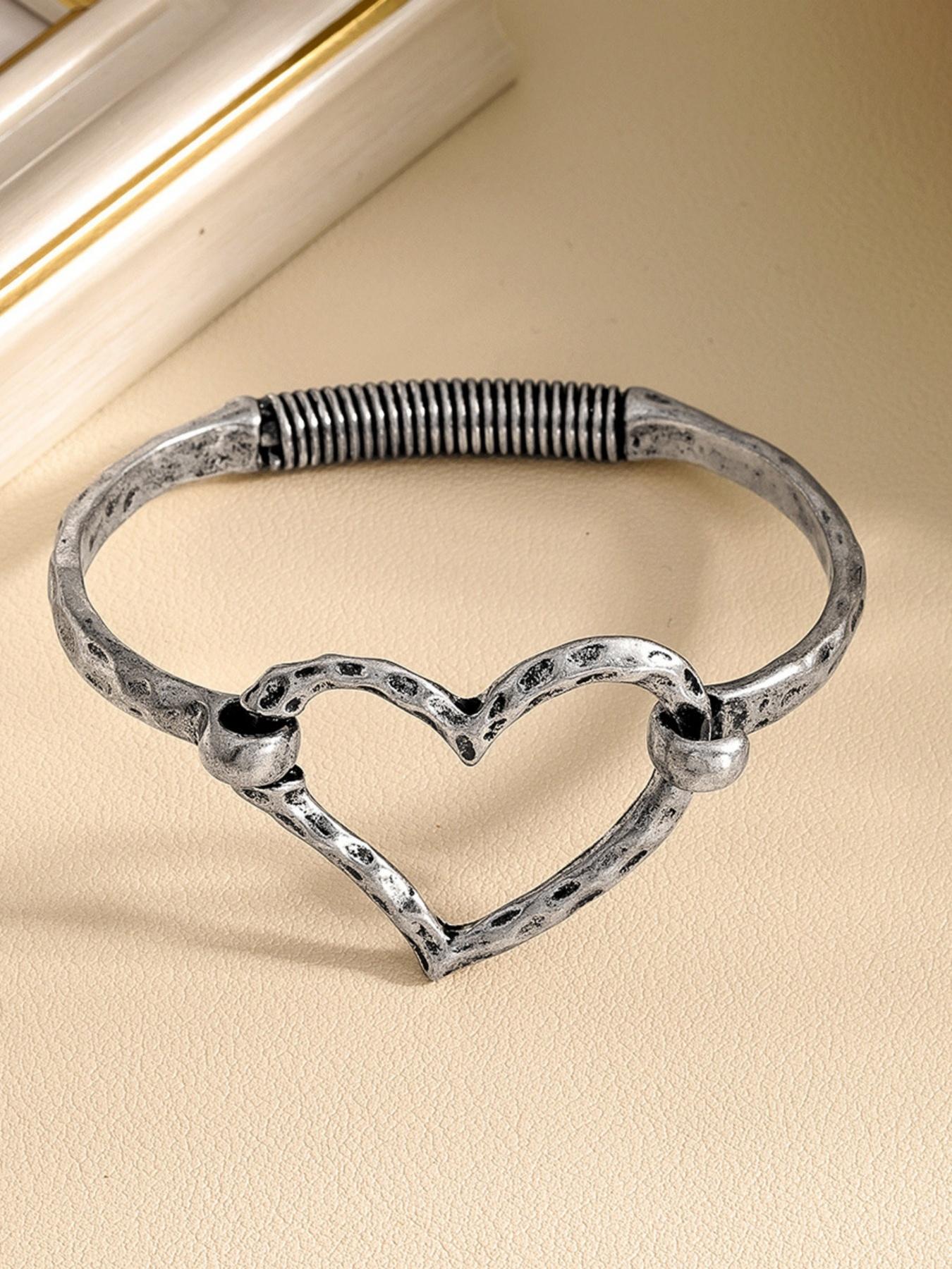 Fashionable Smooth Metal Heart Design Bracelet for Women, Perfect Gift, Heart Shaped Bracelet
