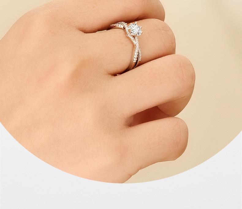 Garland Ball Diamond Ring, Double Row Hollow Six-Prong Inlaid Diamond, One-Carat Zirconia Ring for Women, Light Luxury Versatile High-End Ring