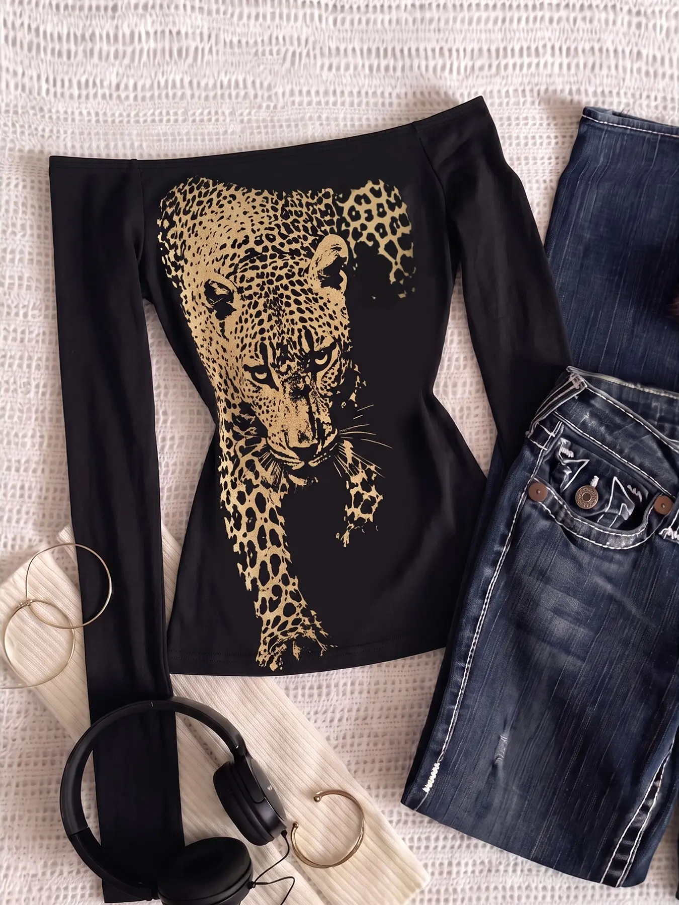 Women's Vintage Leopard Print Off-Shoulder Long Sleeve T-Shirt, Slim Fit Y2K Gothic Casual Top, All Seasons Fashion